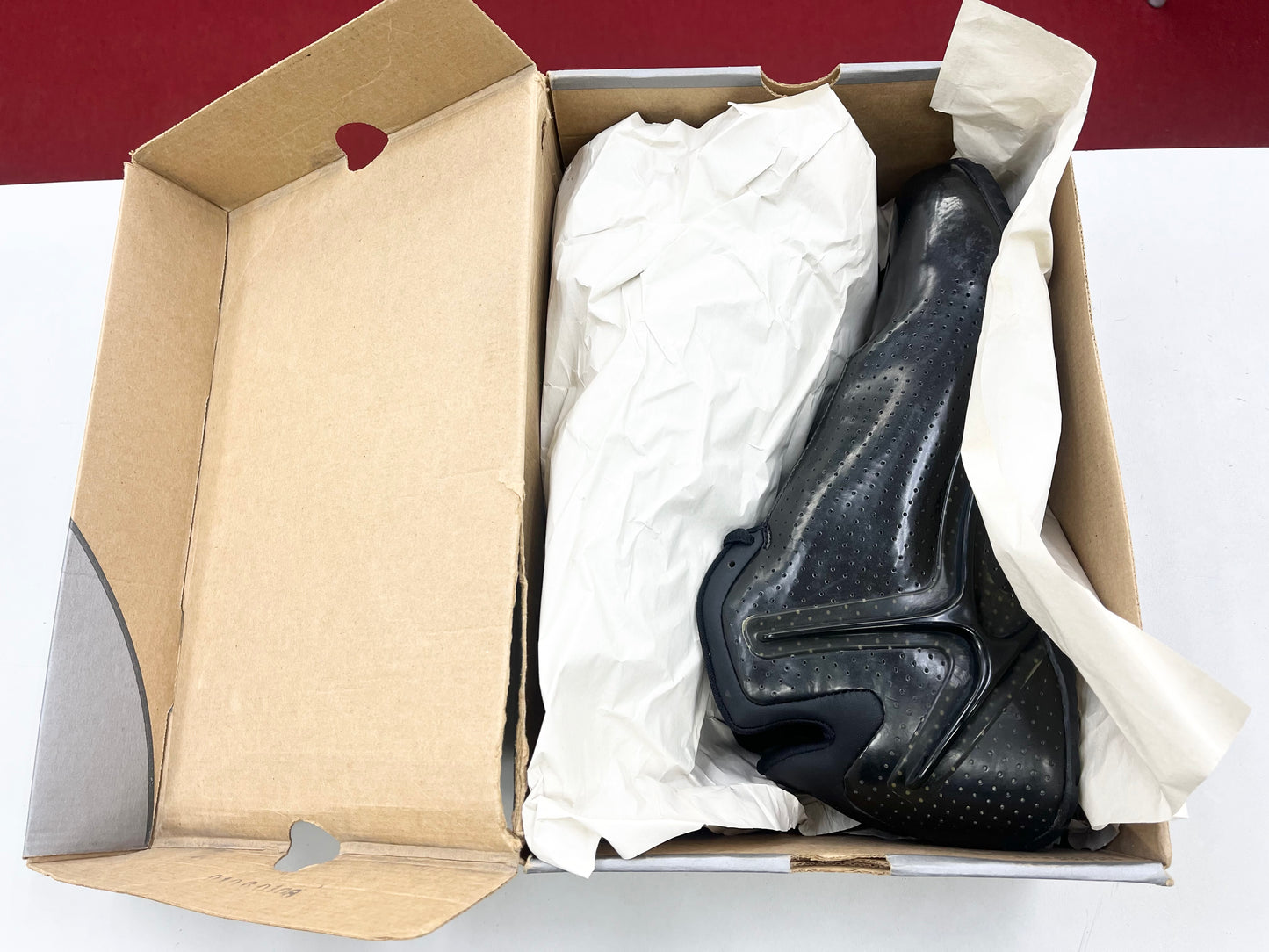 SZ 11.5 Men. 2001 Nike Air Hyper Flight.