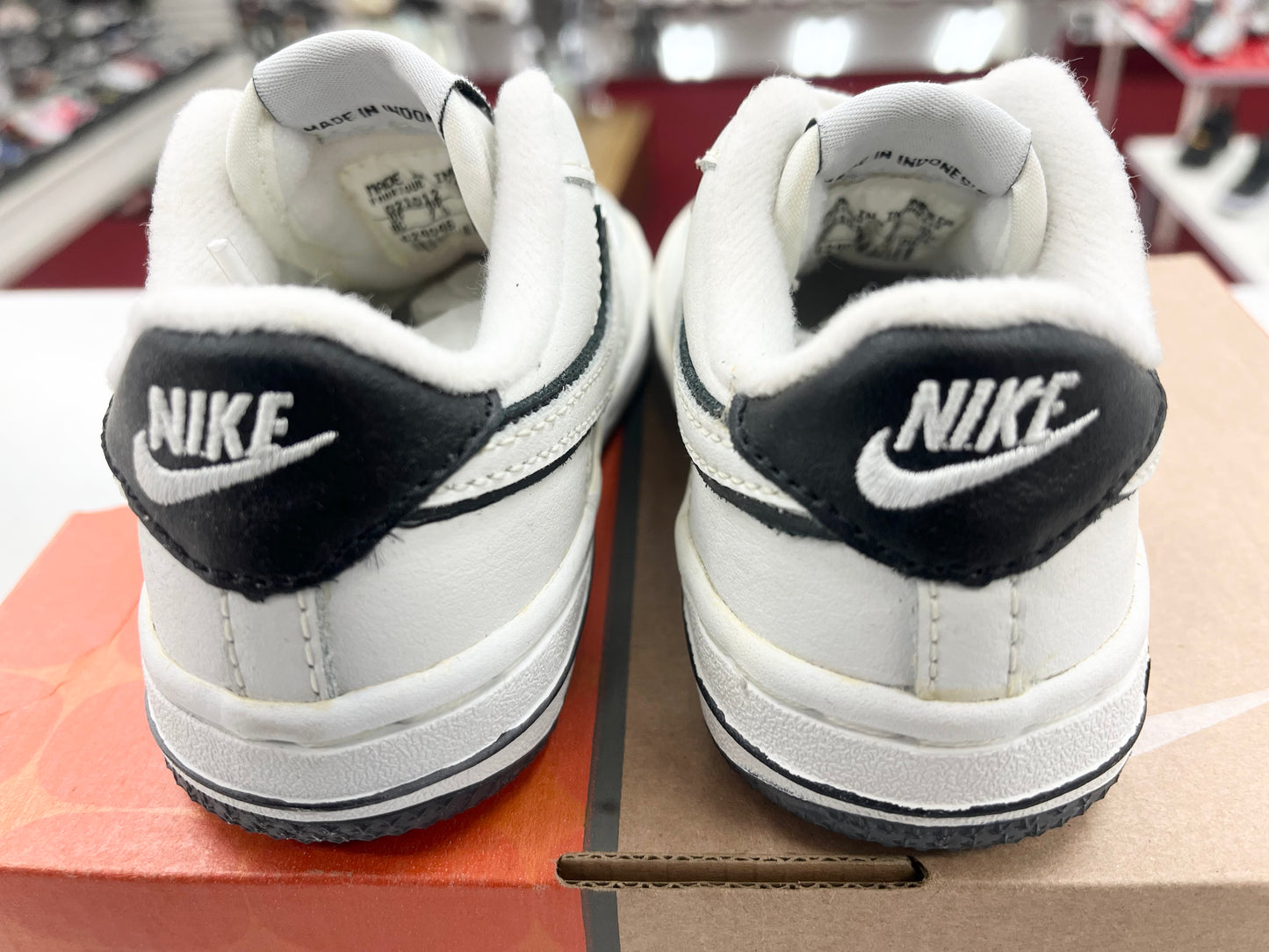 SZ 8C. 2002 Baby Nike AF1 Low White/Black.