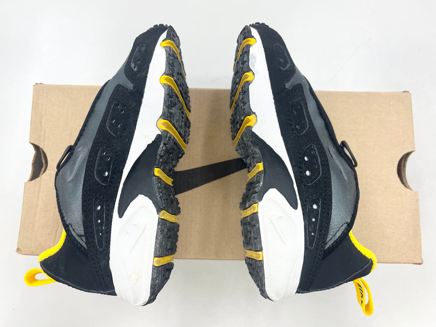 SZ 10.5C. 1999 Kids Nike Sunder Max BP.
