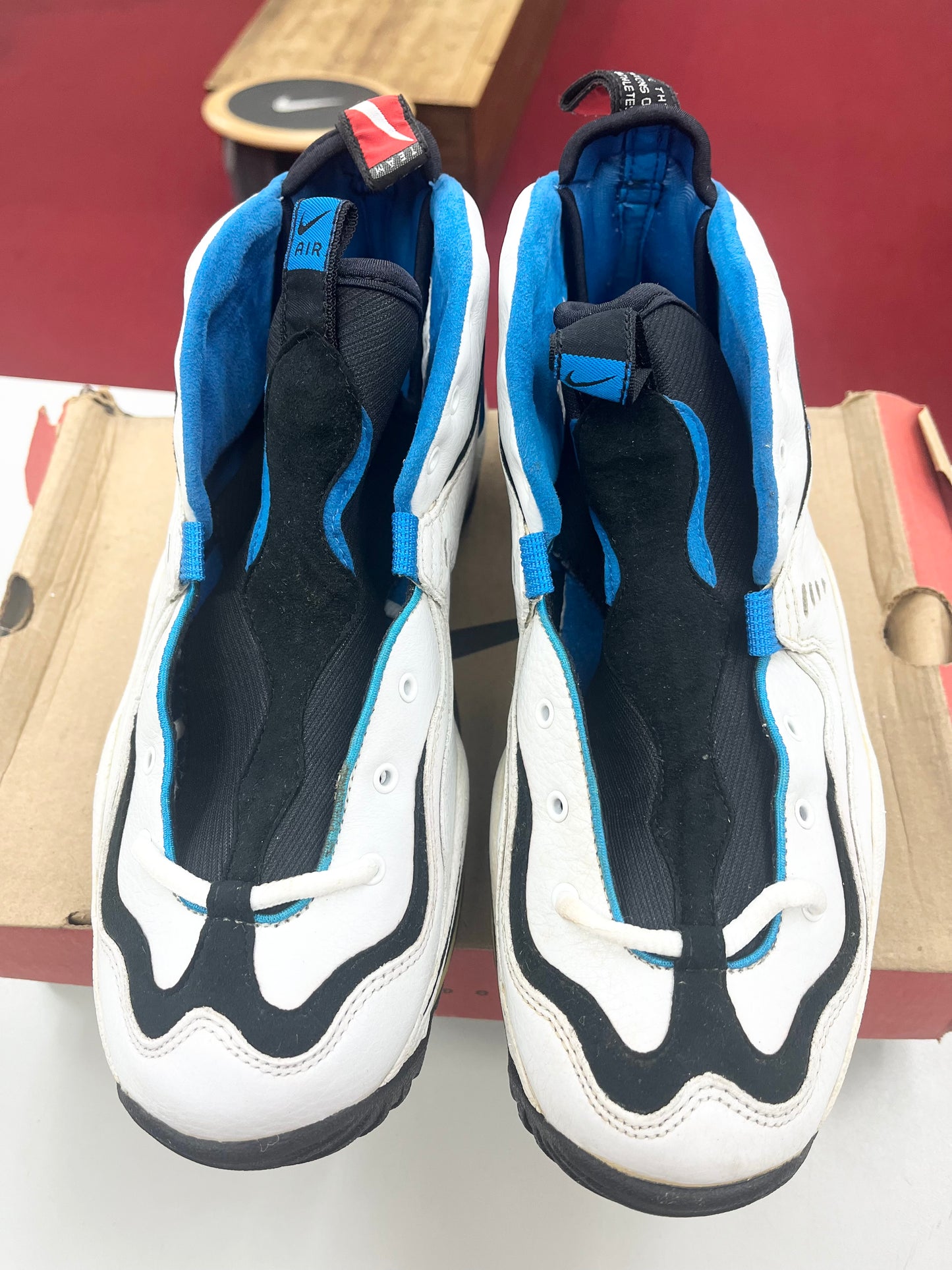SZ 12 Men. 1998 Nike Total Air Bus aka Jerome Bettis.