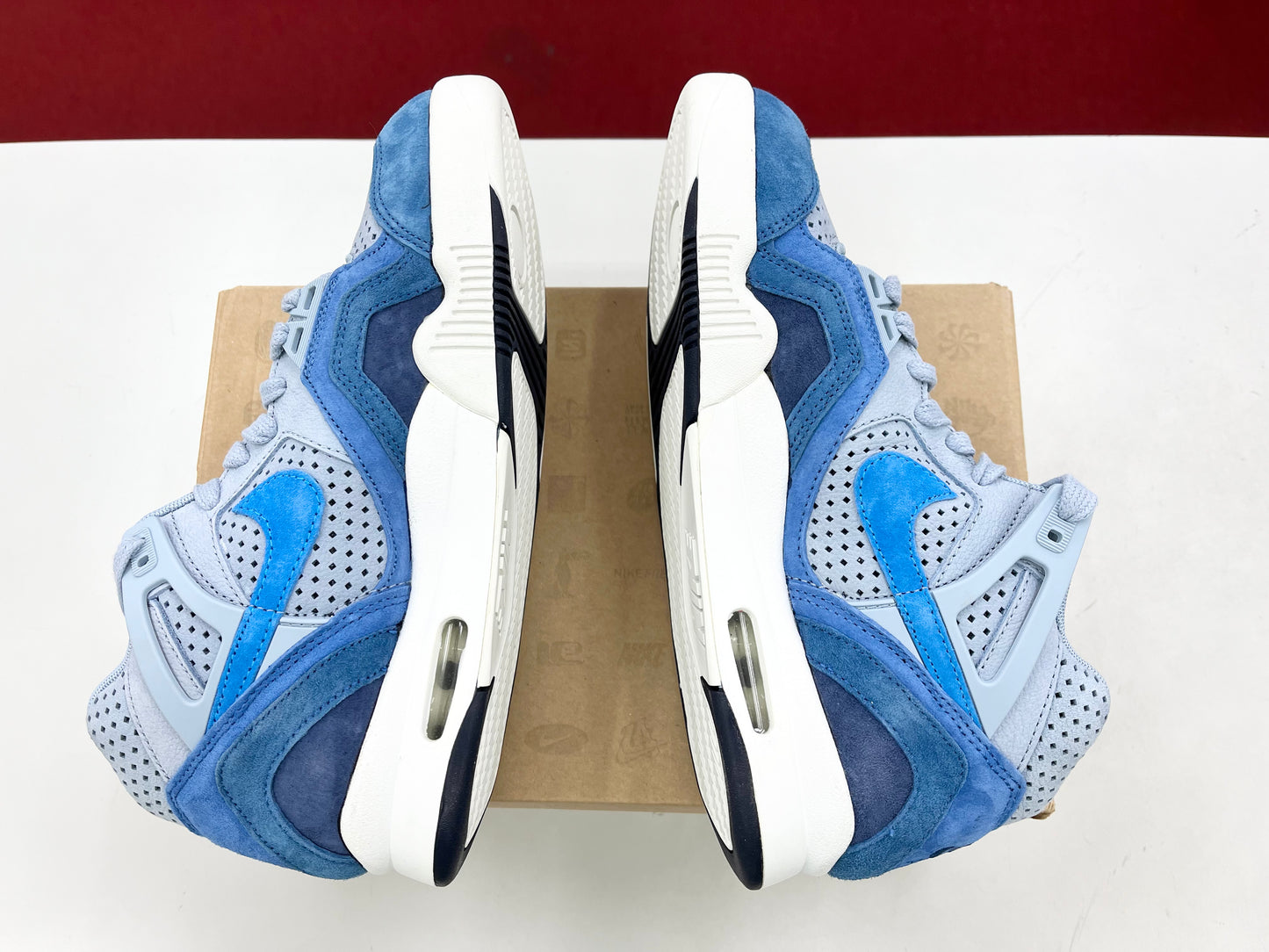 SZ 7.5 Men. 2015 Nike Air Tech Challenge II QS.