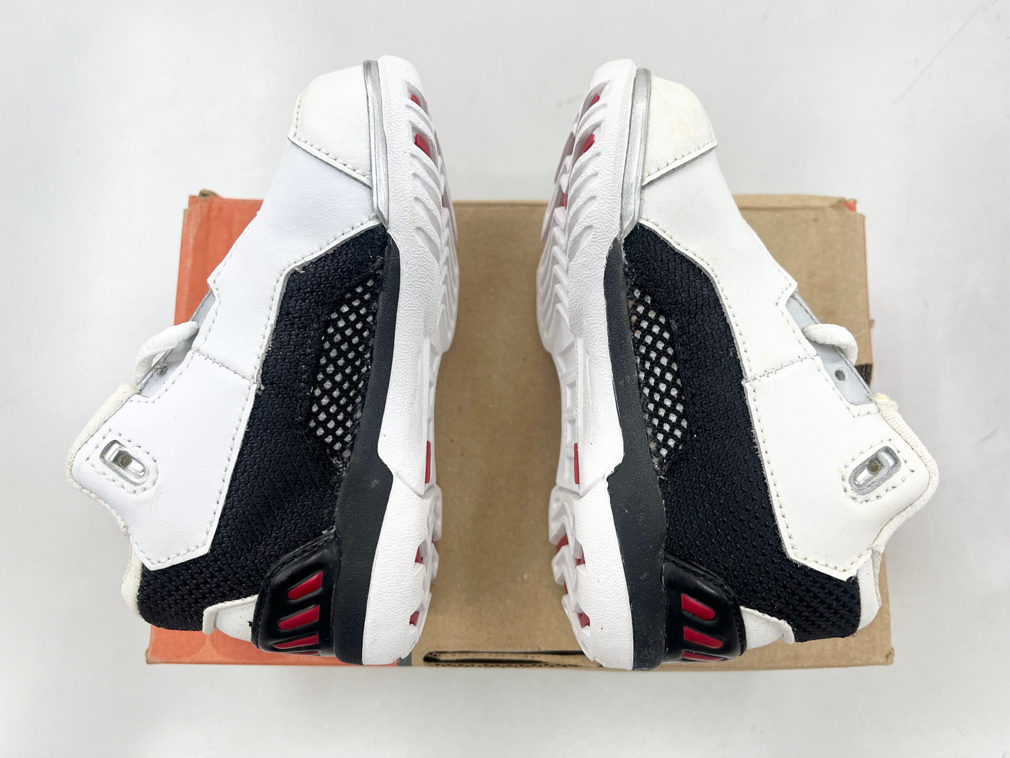 SZ 6C. 2003 Baby Nike Lebron 1.
