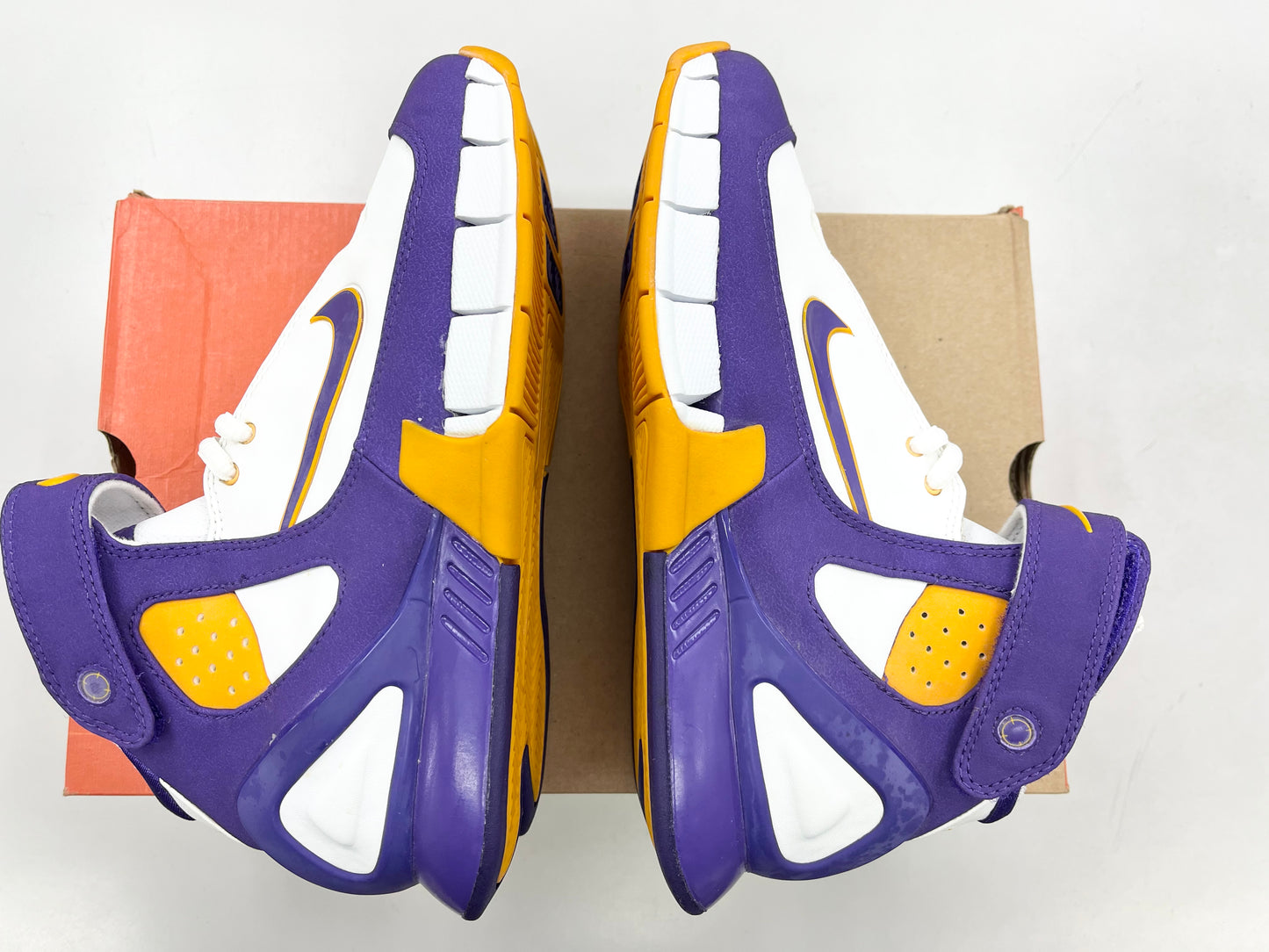 SZ 5Y. 2005 Nike Air Huarache 2K5 Kobe Bryant.