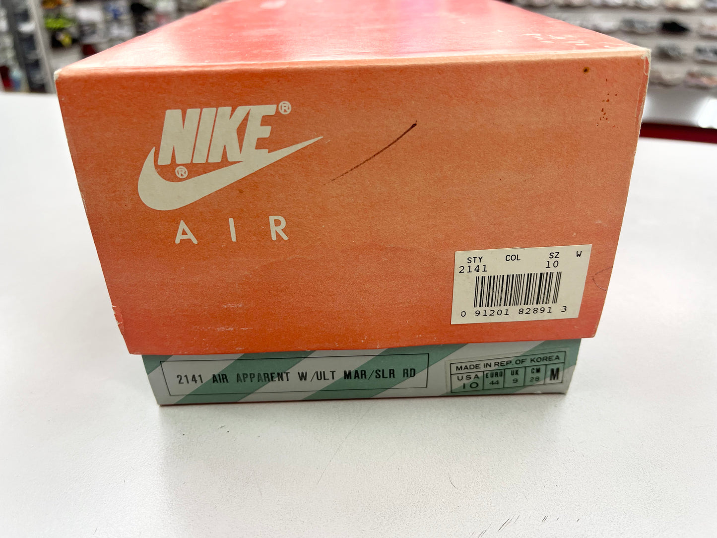 SZ 10 Men. 1990 Nike Air Apparent.