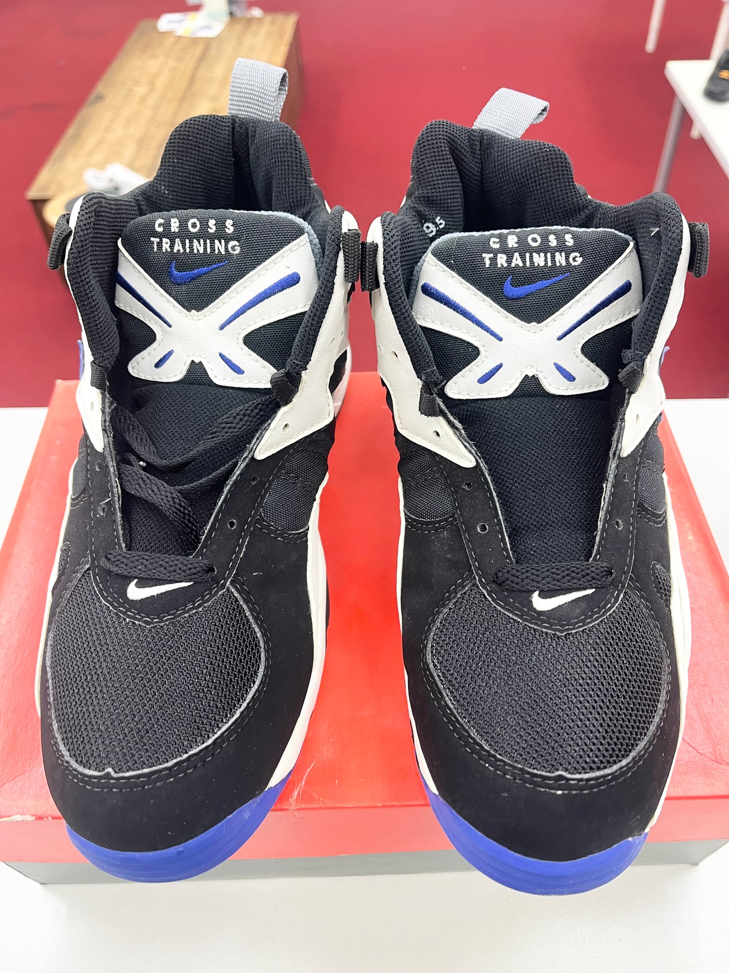 SZ 9.5 Men. 1994 Nike Air Edge 2 Mid Royals.