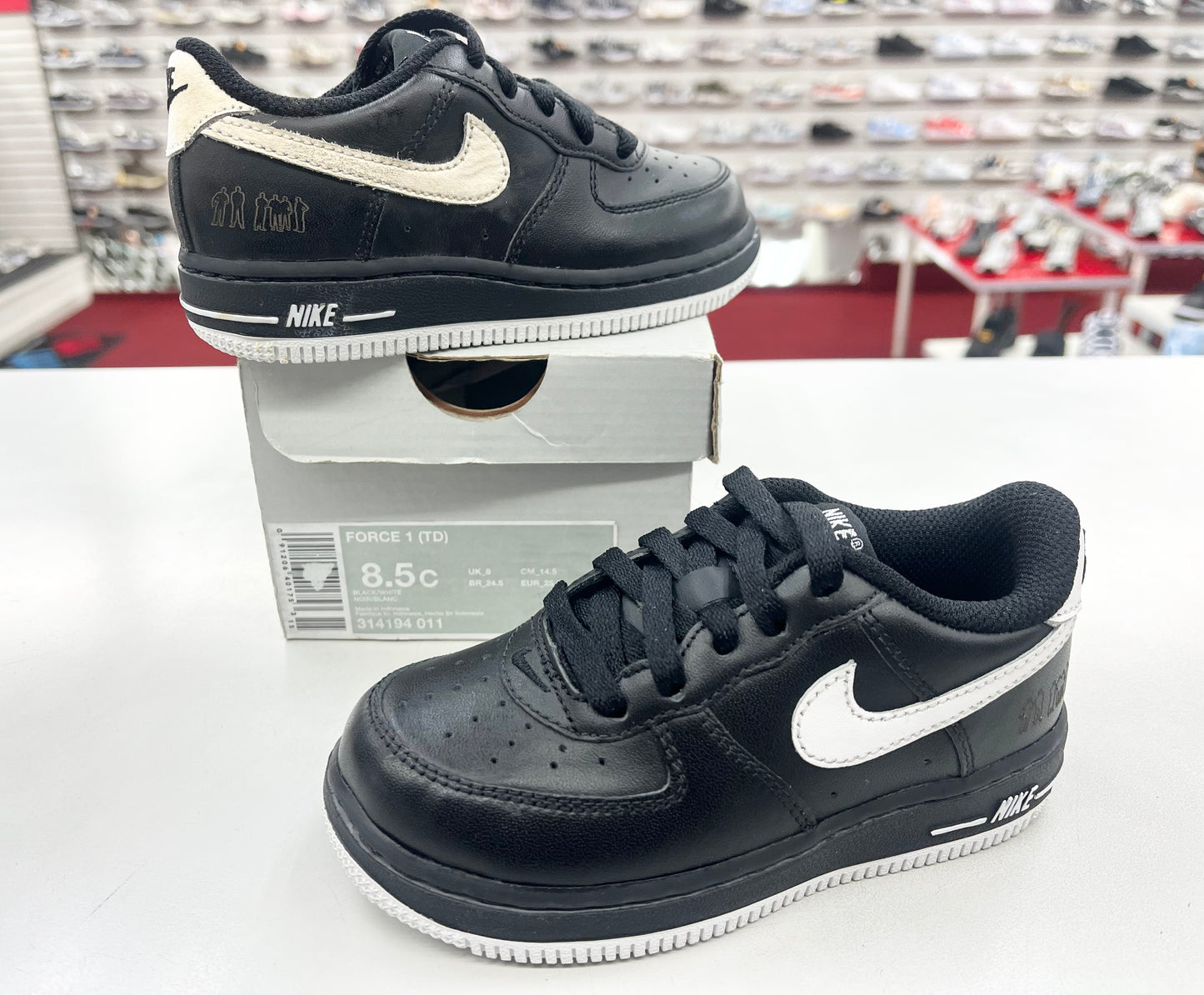 SZ 8.5C. 2008 Baby Nike AF1 low black original six.