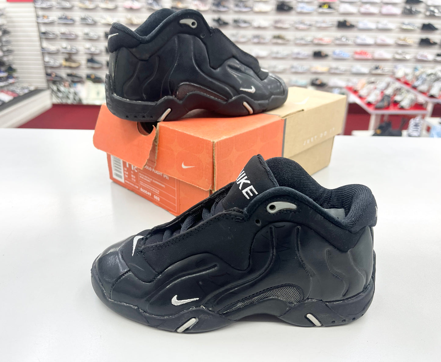 SZ: 11.5C. 2001 Kids Nike Solo Flight.
