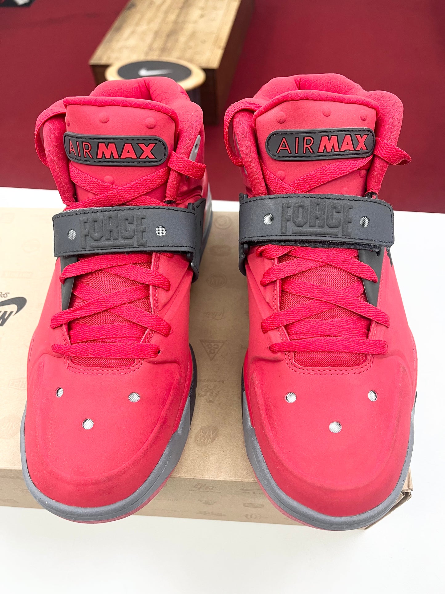 2012 Nike Air Force Max 2013 Charles Barkley.