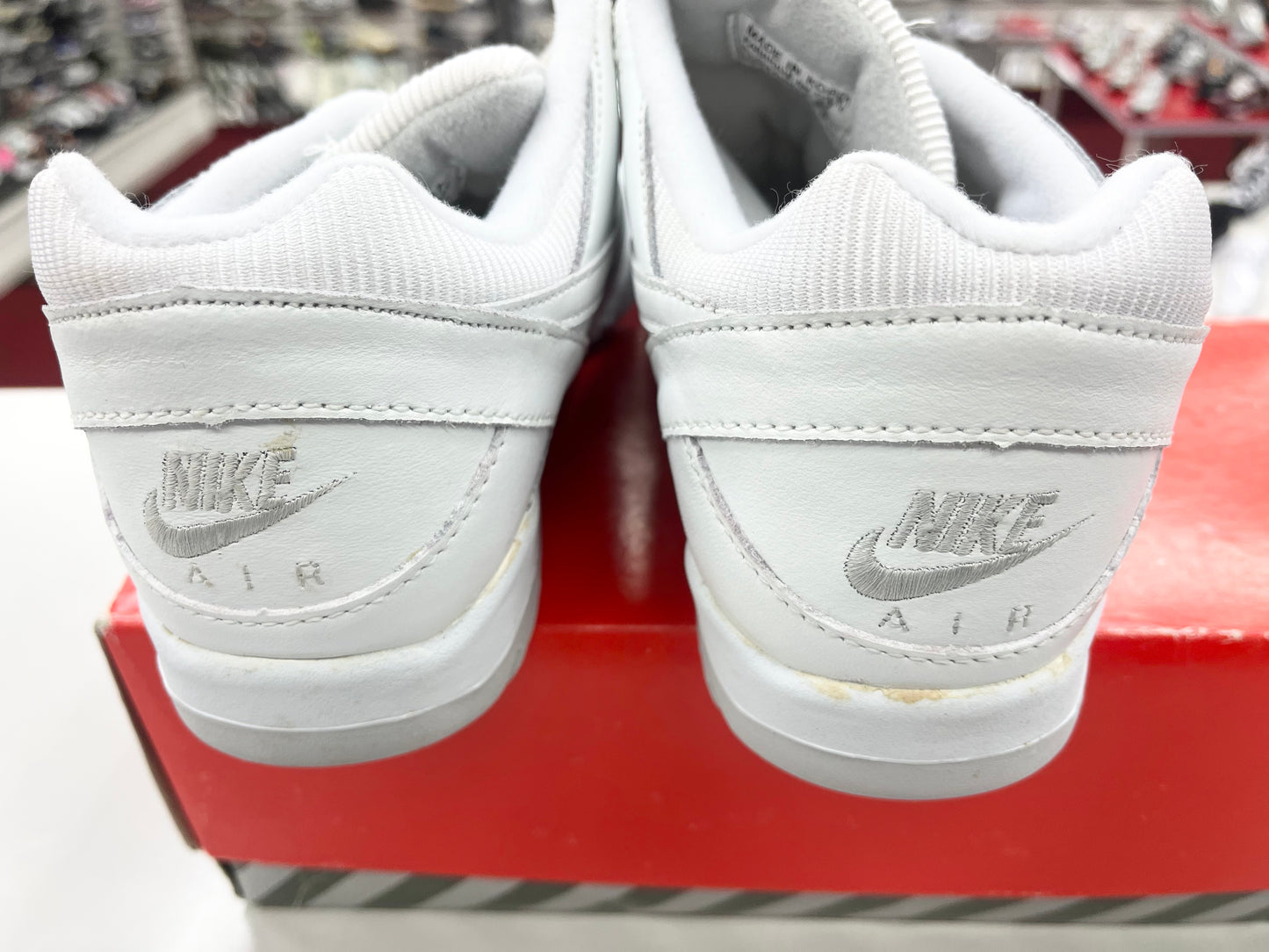 SZ 9 Men. 1991 Nike Air Tour Challenge.