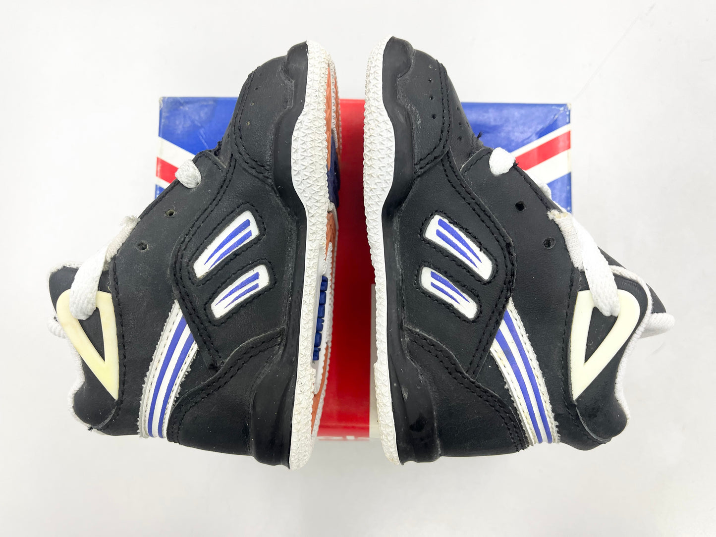 SZ 4.5C. 90’s Baby Reebok Pump Three Pointer.