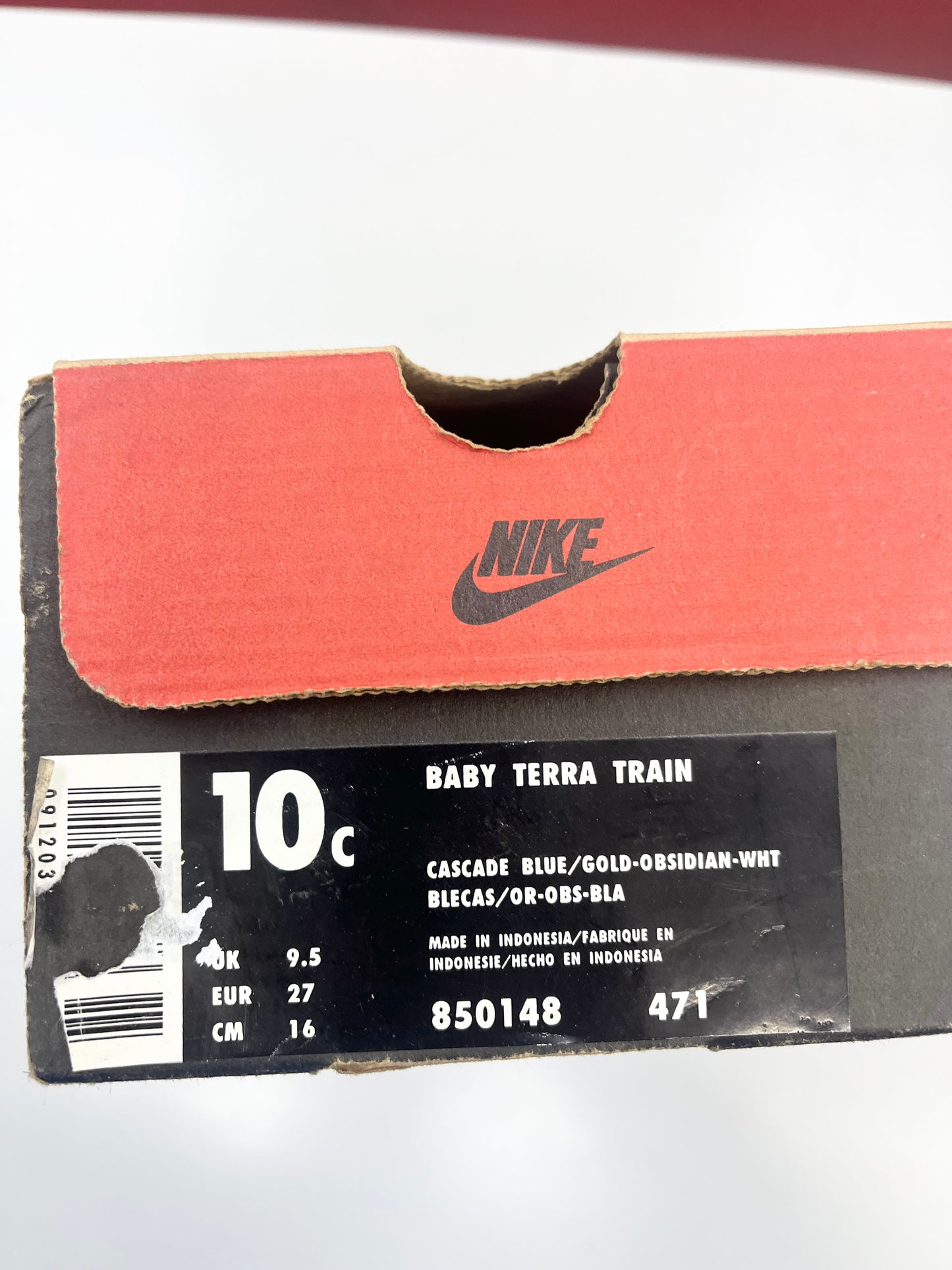 SZ 10C. 1998 Baby Nike Terra Train.