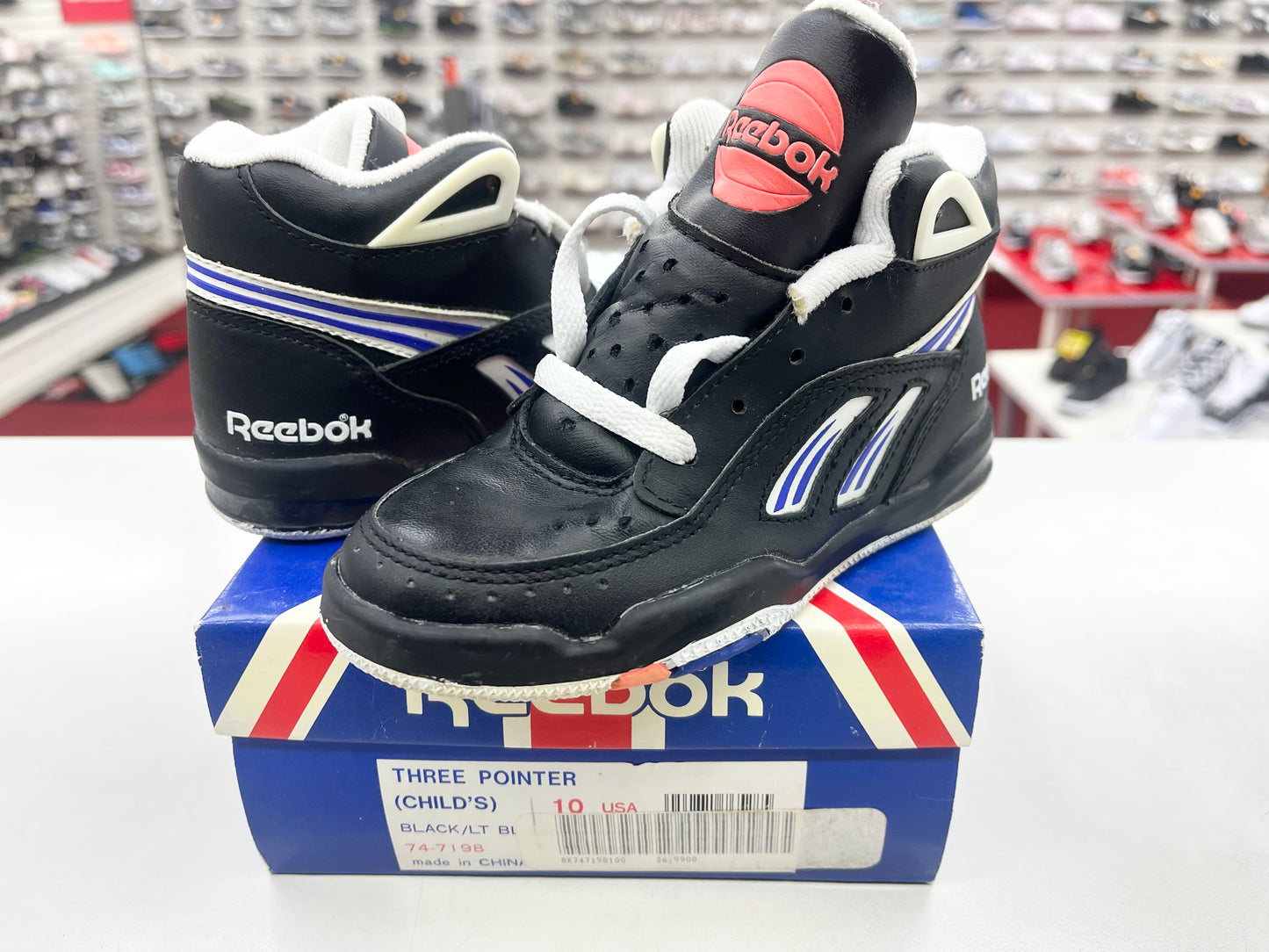 SZ 10C. 90’s Baby Reebok Pump Three Pointer.