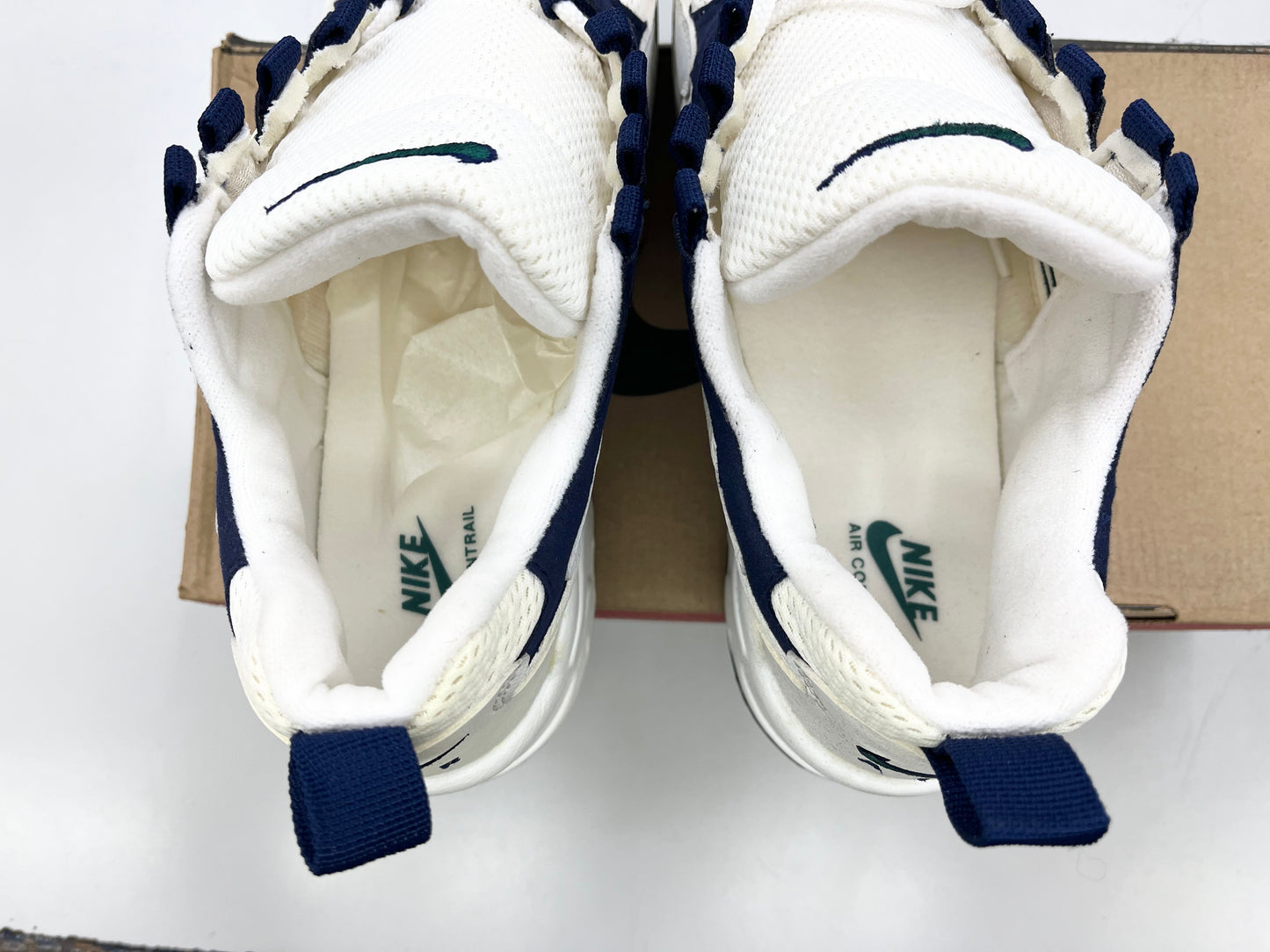 SZ 9.5 Men. 1996 Nike Air Contrail White Teal.