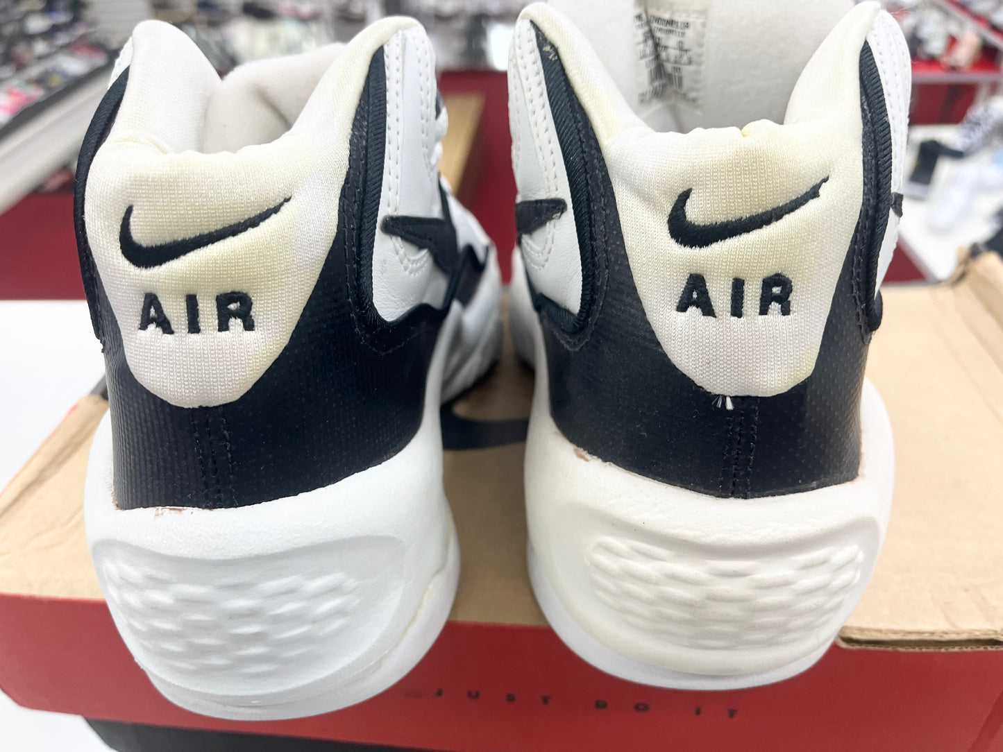 SZ 10.5 Men. 1996 Nike Air Flight White/Black.