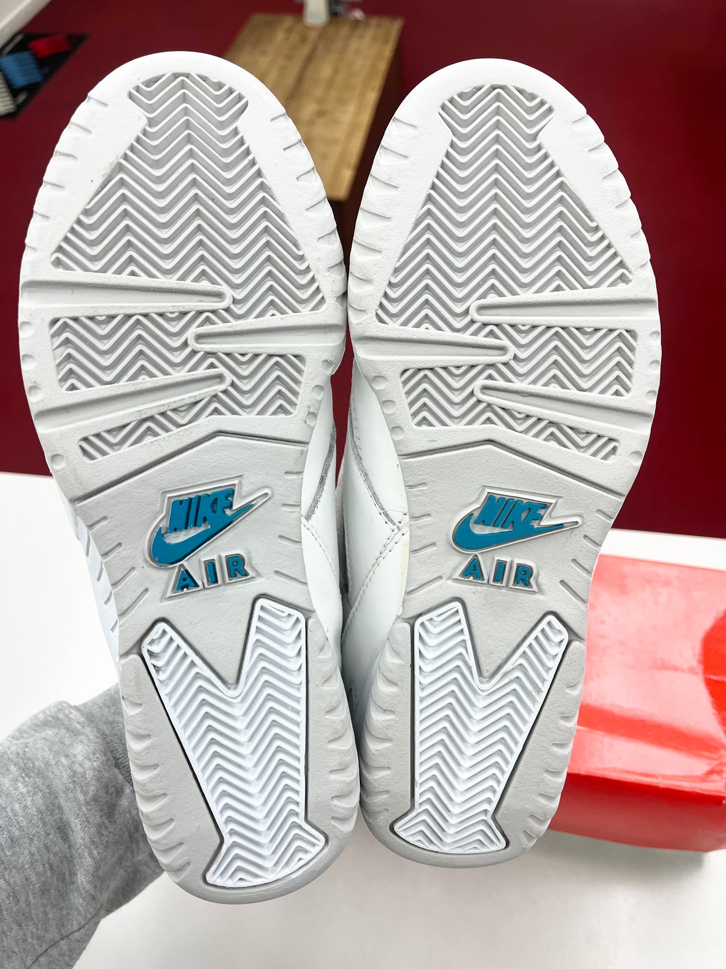 SZ 7.5 Men. 1991 Nike Air Tour Challenge.
