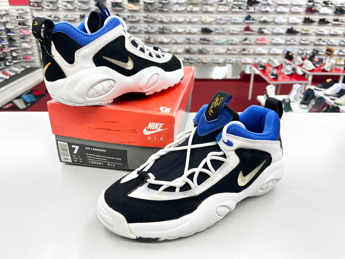 SZ 7 Men. 1995 Nike Air Lambaste.