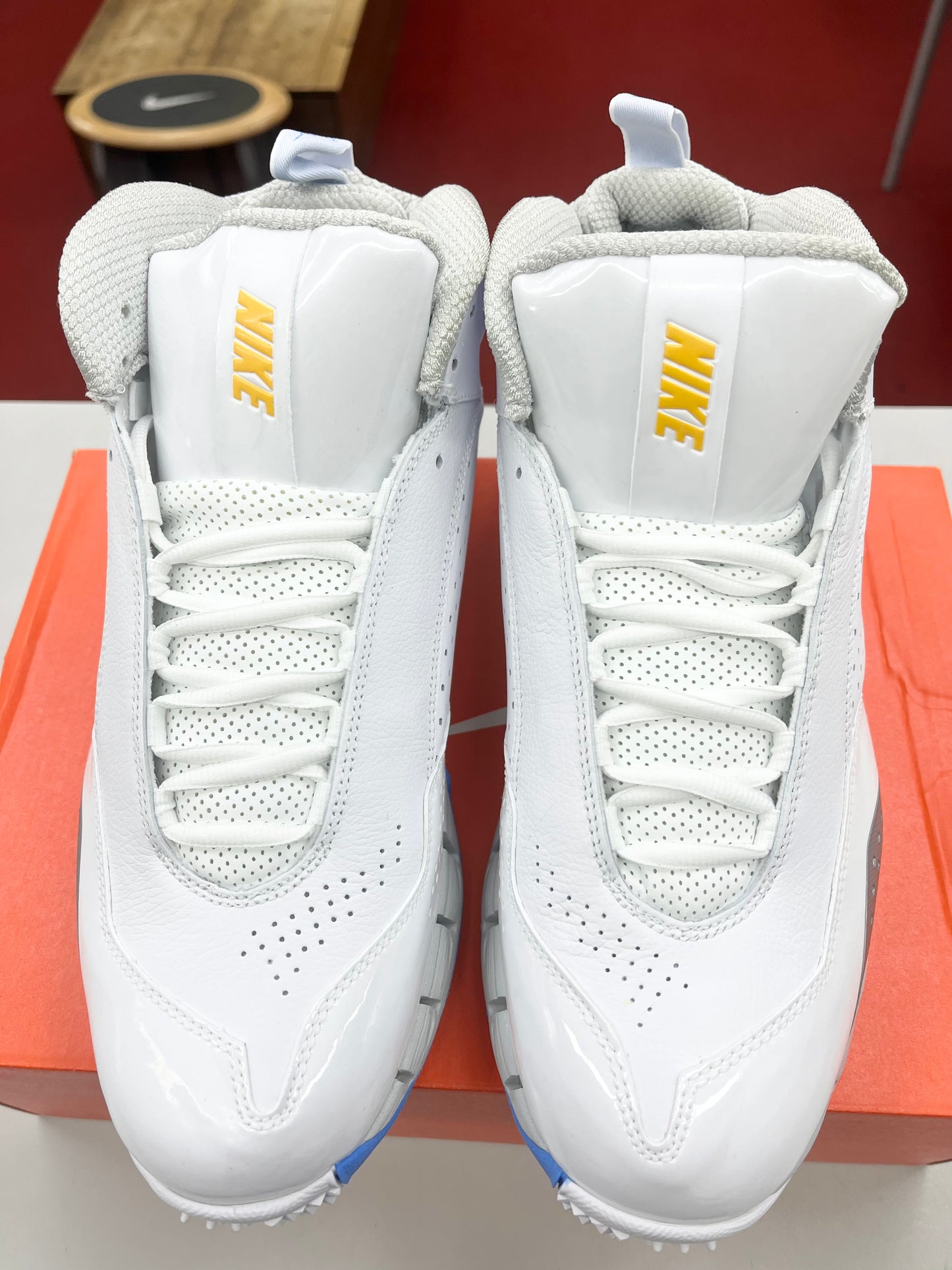 SZ 10 Men. 2009 Nike Air Max LaDainian Tomlinson.