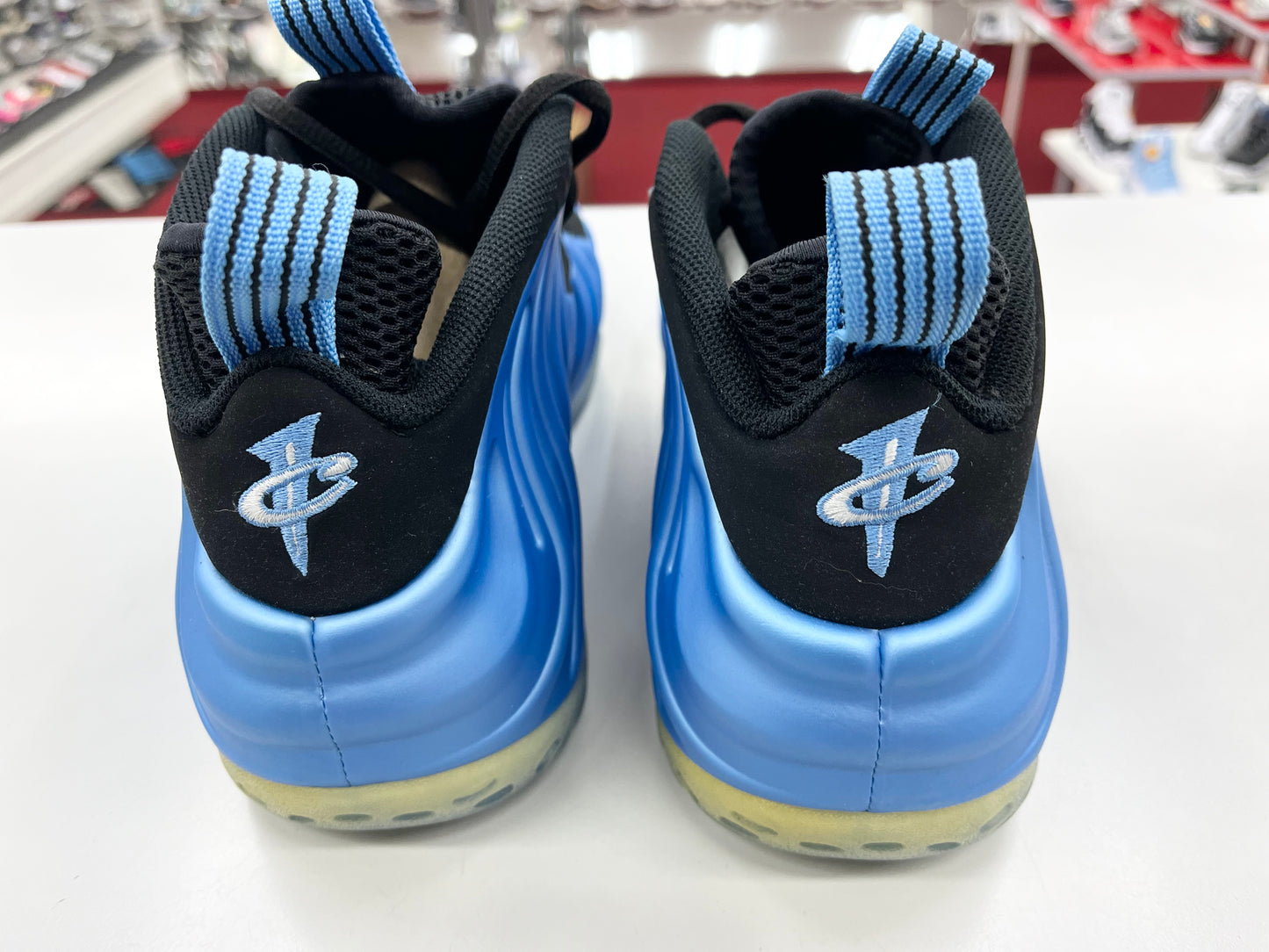 SZ 11.5 Men. 2016 Nike Foamposite One Univ. Blue.