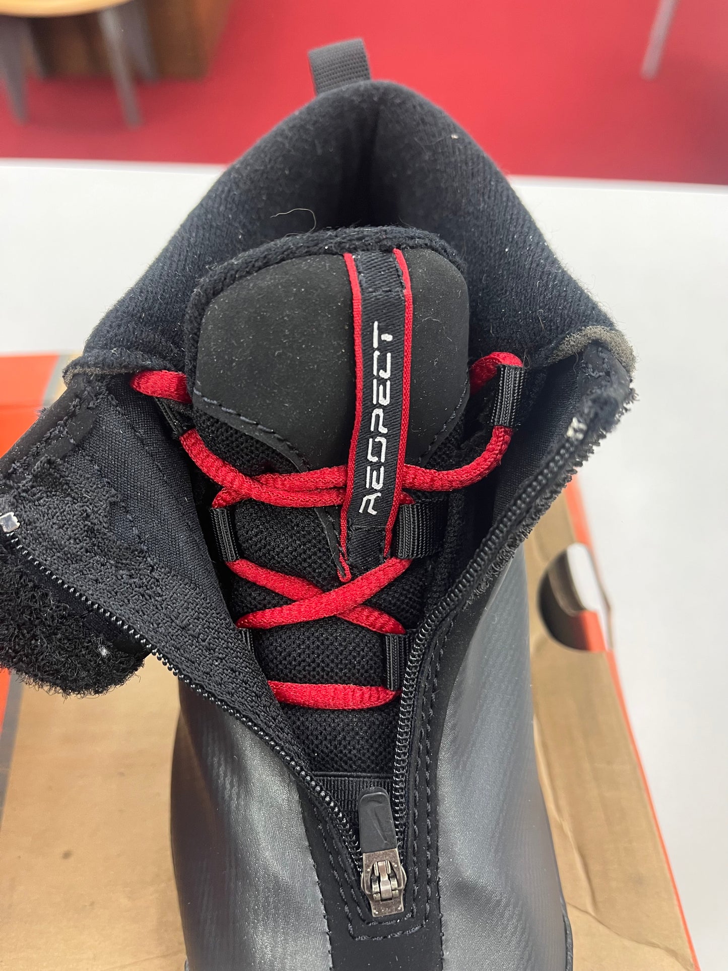 SZ 1Y. 2001 Kid Nike VC Hoop.