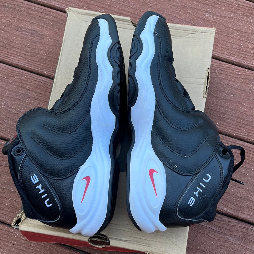 SZ 11 women/ 9.5 Men. 1999 Nike air phast.