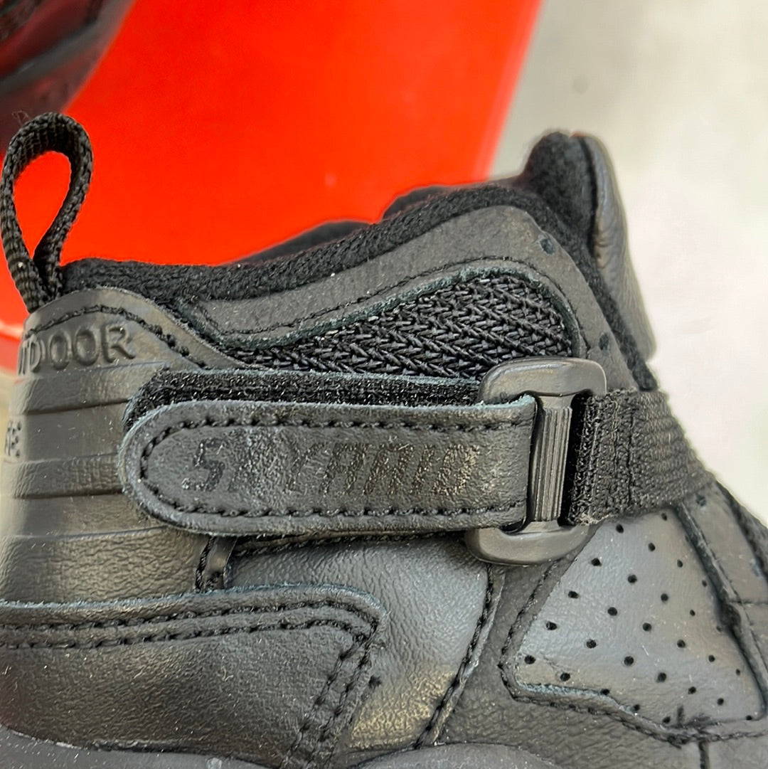 SZ 11Y. 1993 Nike Sky Raid