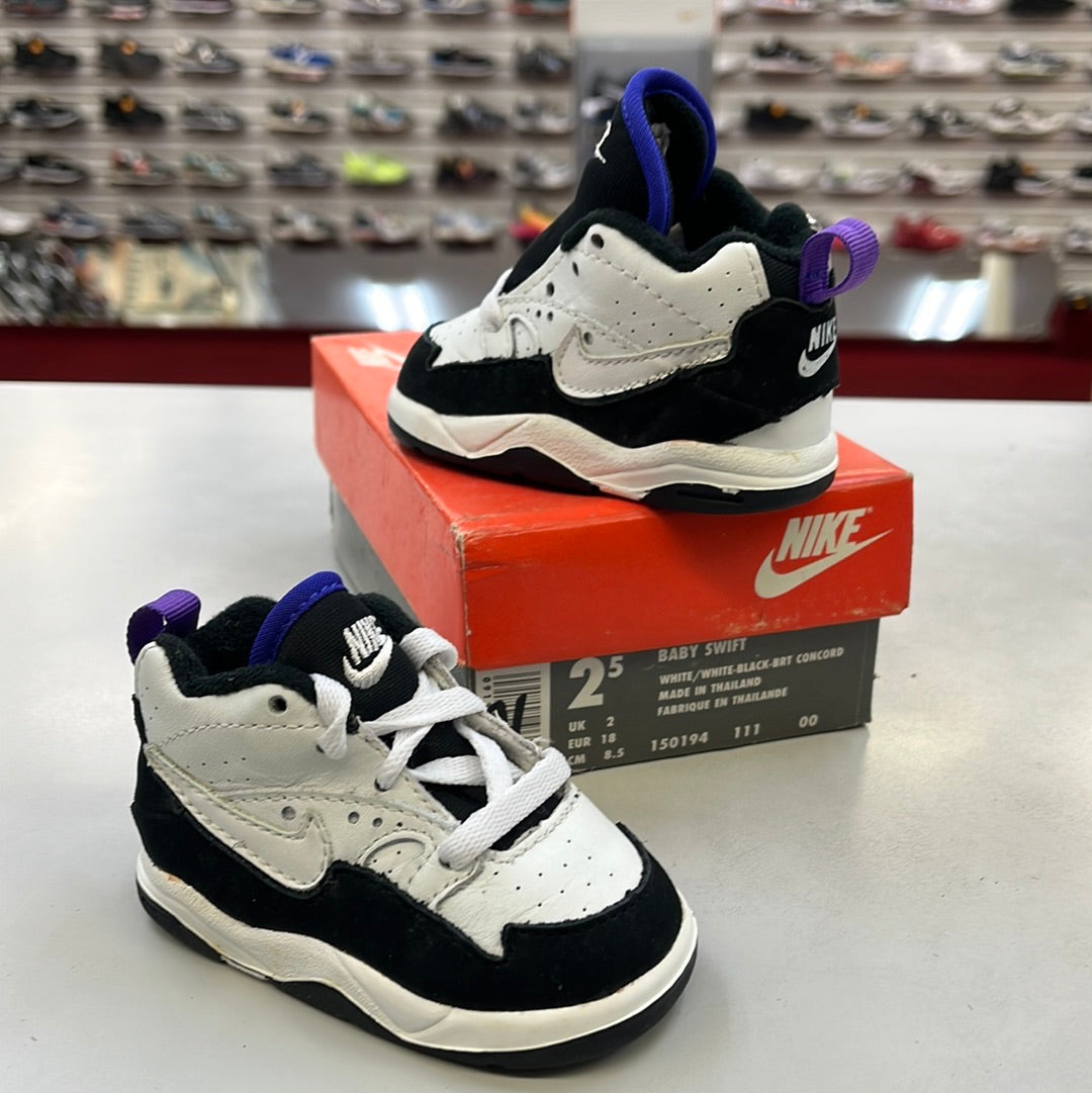 SZ 2.5C. 1993 Baby Nike Swift.