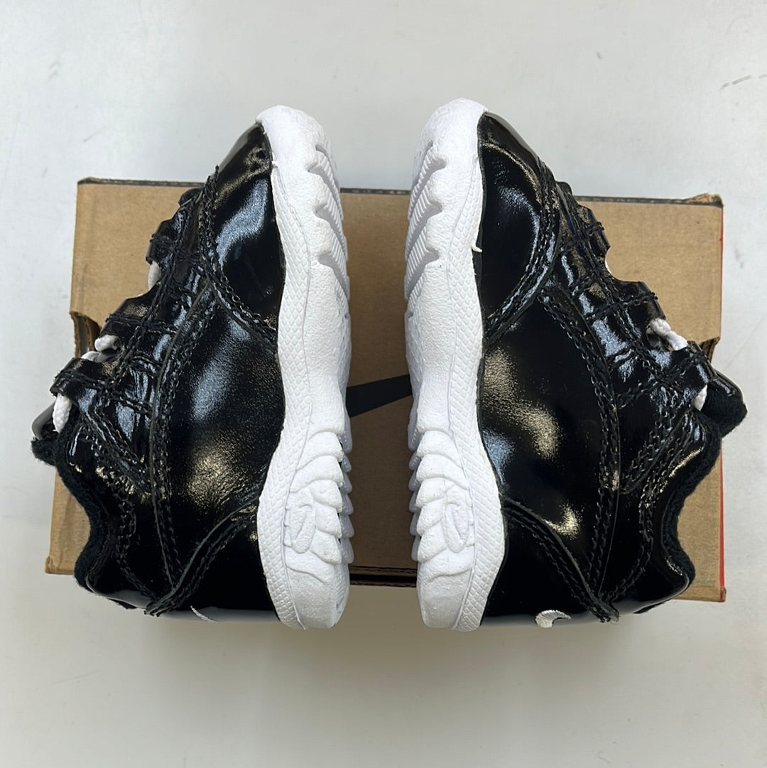 SZ 3.5C. 1996 Baby Nike Trainer Point.