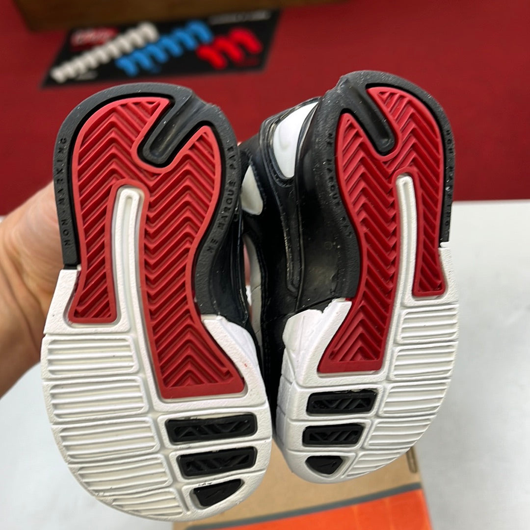 SZ 3C. 2005 Baby Nike HUA 2K5