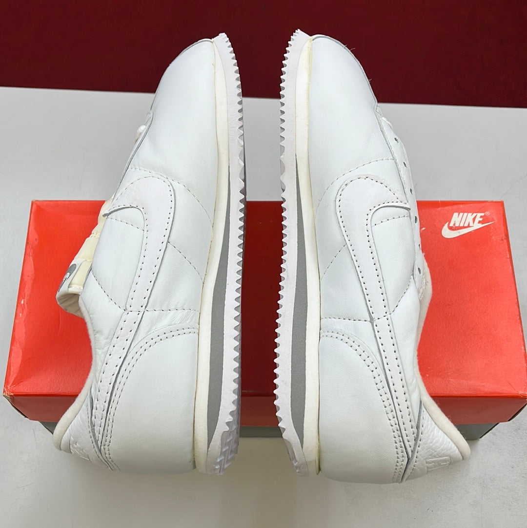 SZ 8.5 men. 1996 Nike Leather Cortez Safari.