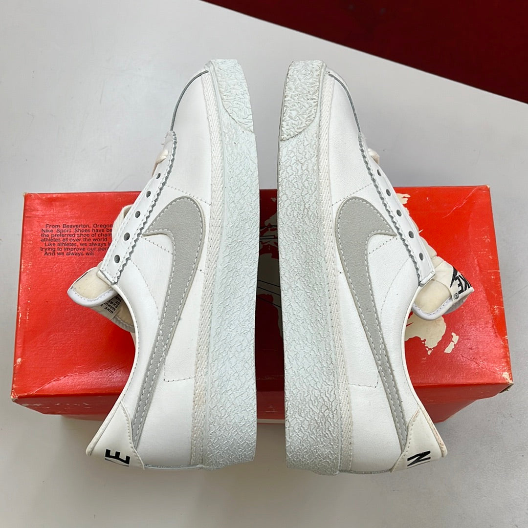 SZ 3.5Y. 1981 Nike Bruin Leather GS.