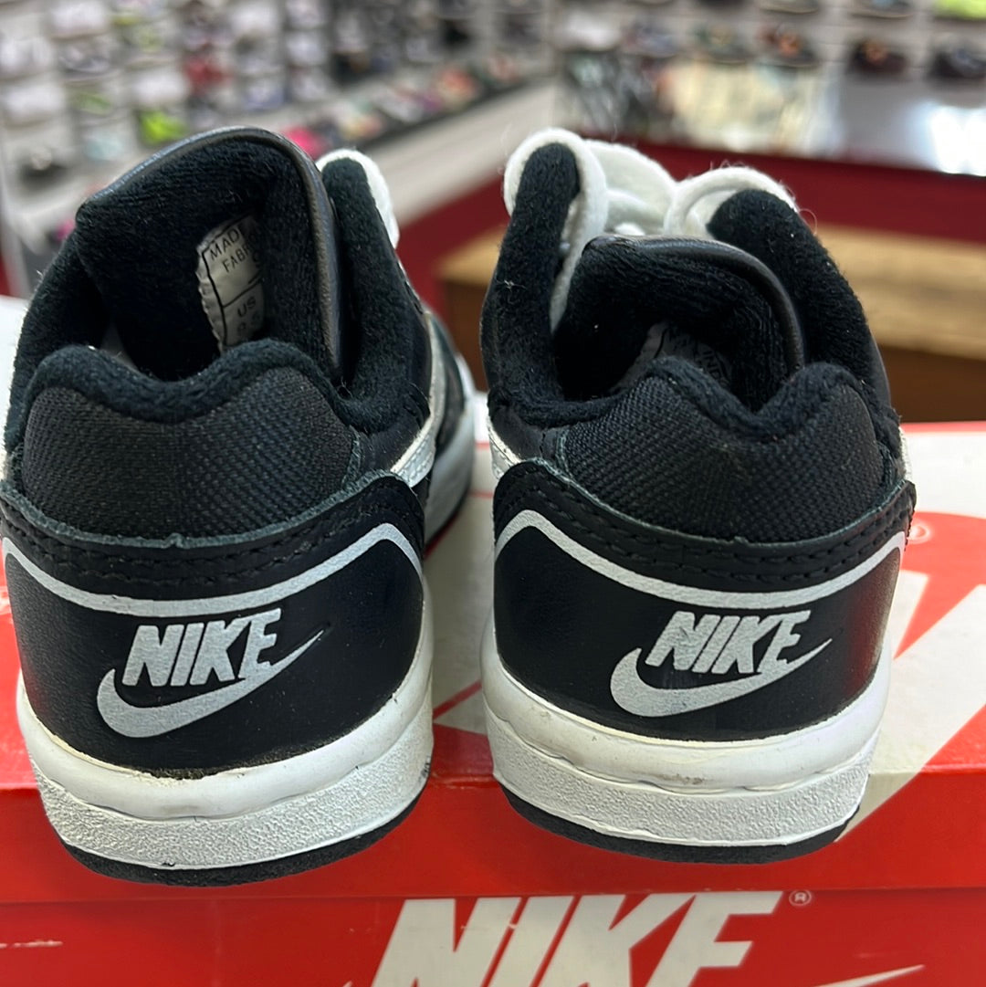SZ 9C. 1990 Baby Nike Quantum Force II Low.