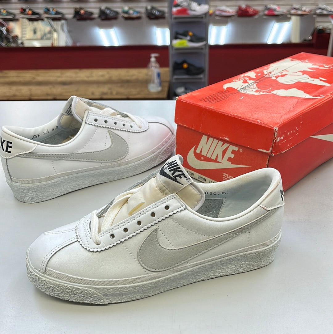 SZ 3.5Y. 1981 Nike Bruin Leather GS.