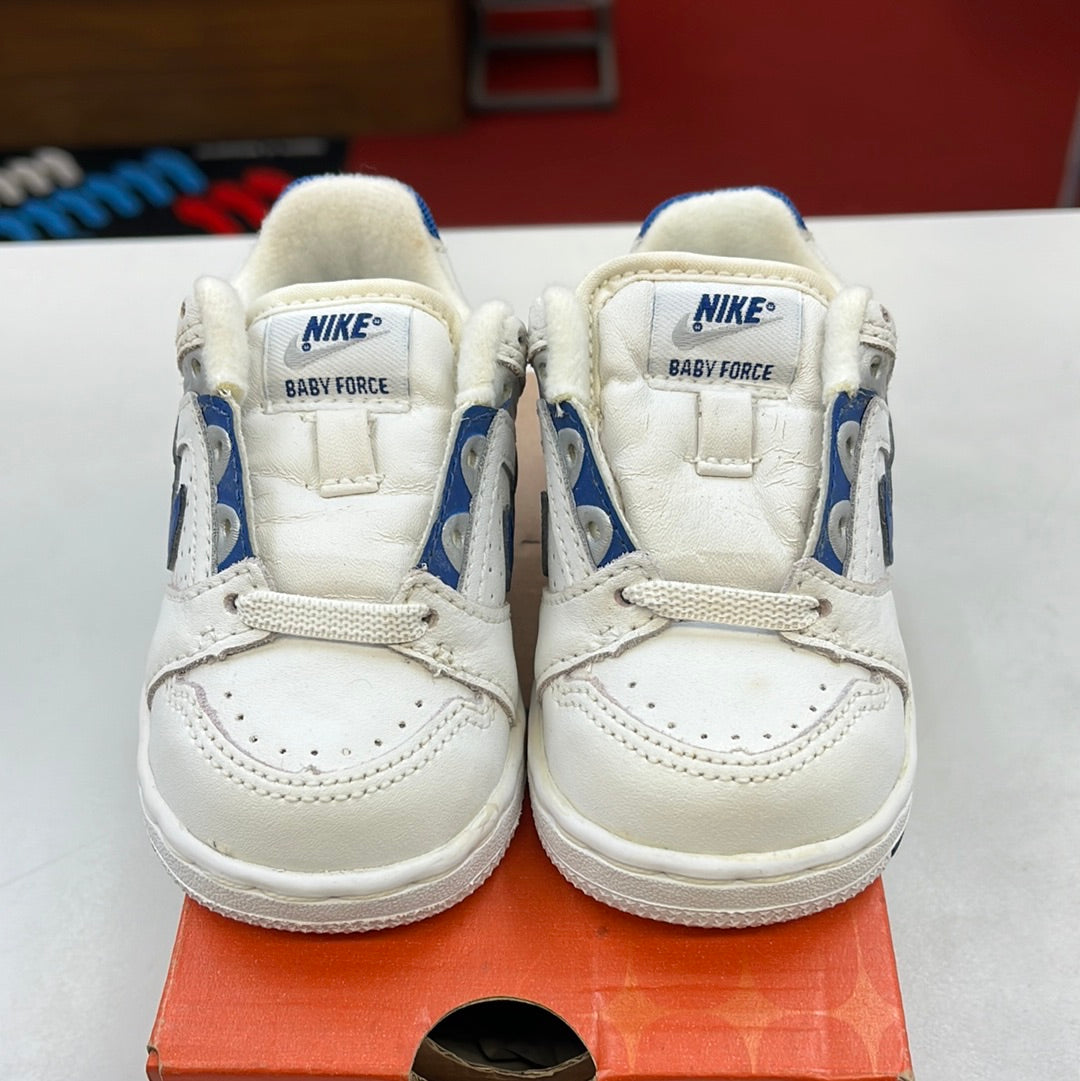 SZ 4C. 2003 Baby Nike AF2 low.