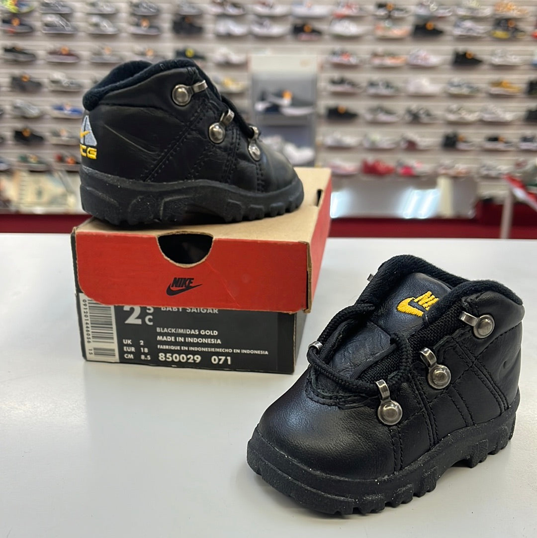 SZ 2.5C. 1997 Baby Nike Saigar ACG.