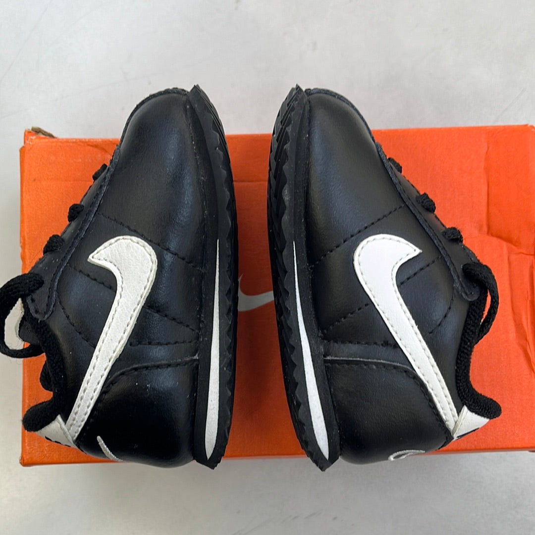 SZ 2.5C. 2001 baby Nike Cortez.