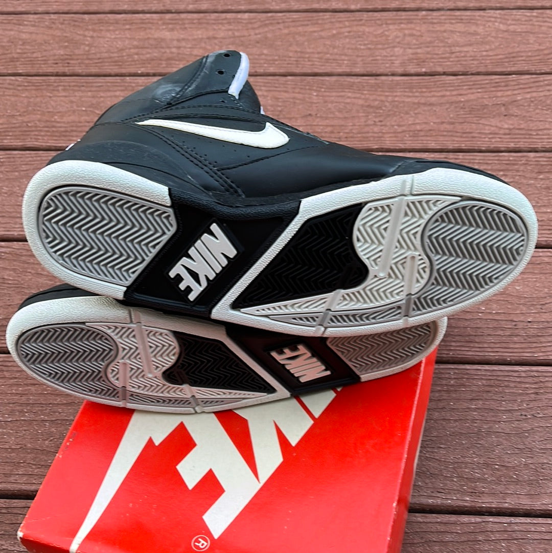 SZ 9.5 Men. 1991 DS Nike Court Force Mid.