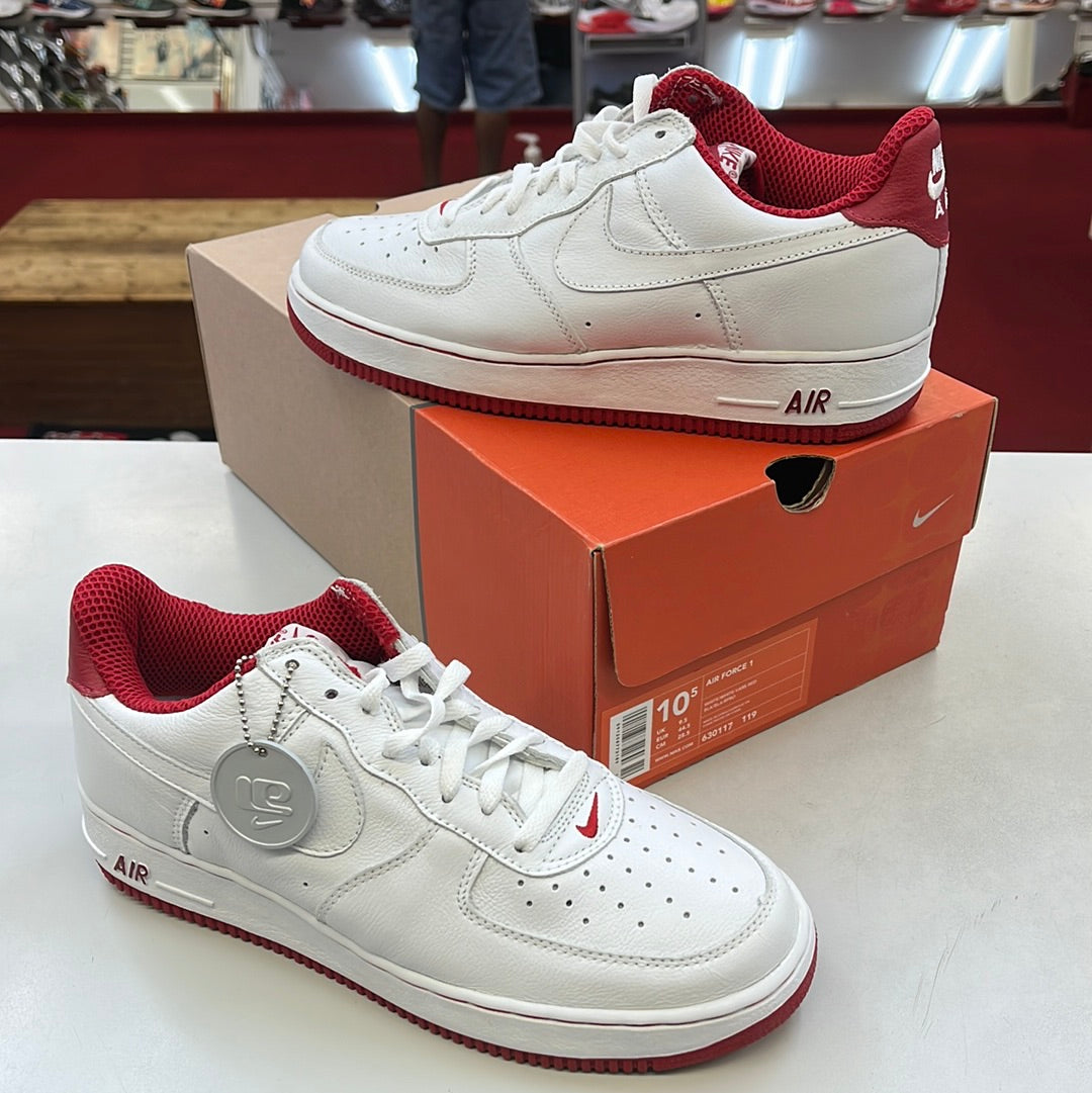 SZ 10.5 Men. 2001 Nike AF1 low.