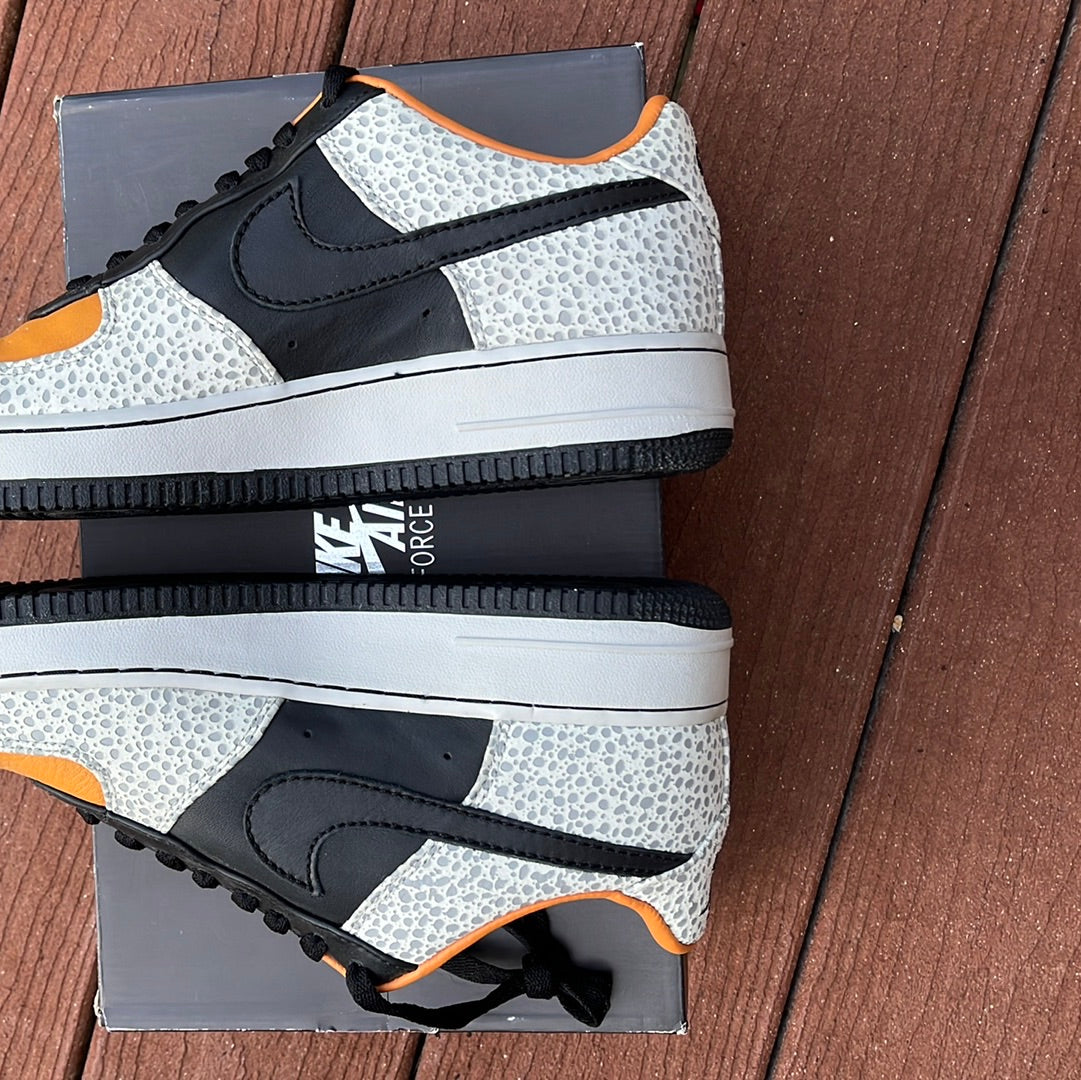 SZ 8 men. 2007 Nike AF1 Low Safari