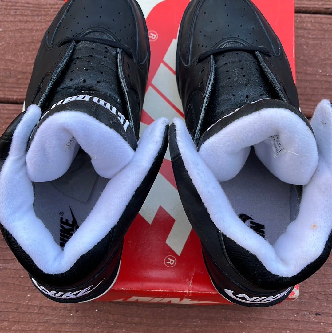 SZ 9.5 Men. 1991 DS Nike Court Force Mid.