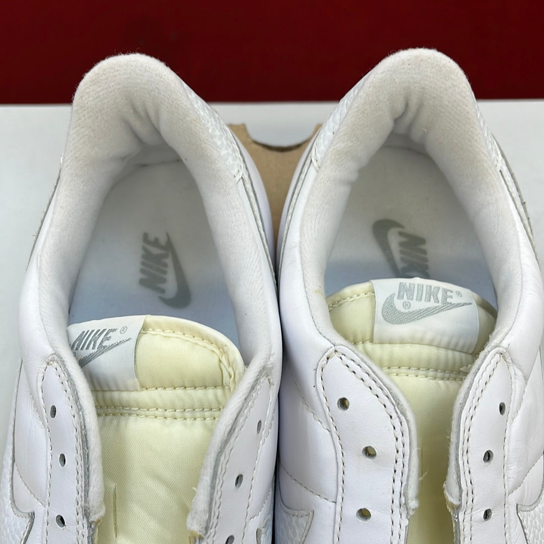Sz 10.5 men. 1996 Nike Leather Cortez Safari.