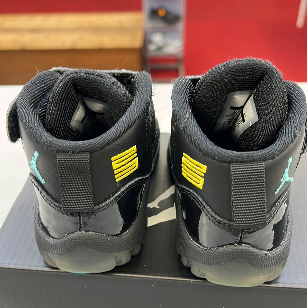 SZ 4C. 2013 PreOwned Jordan 11 Gamma Blue.
