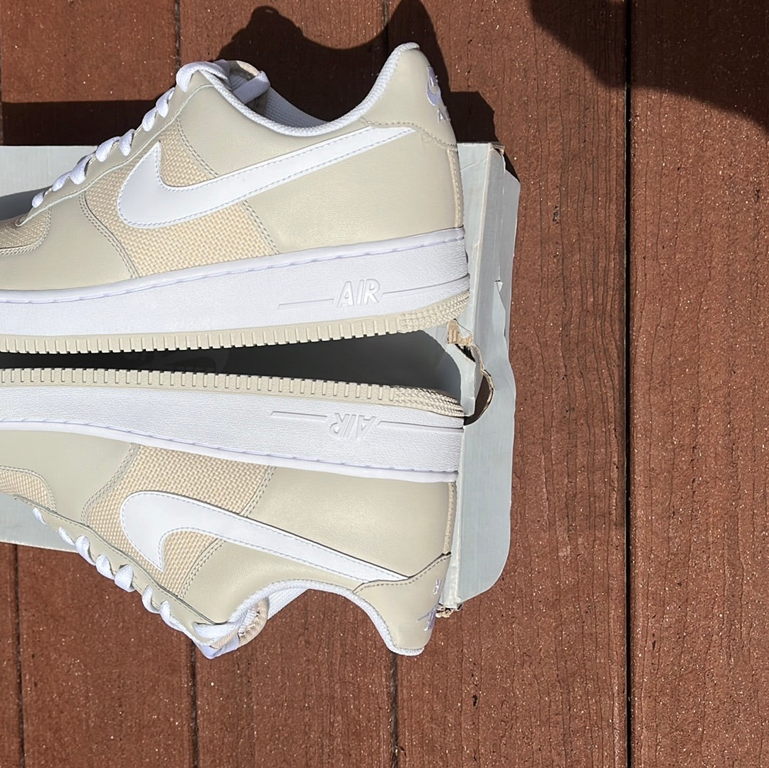 SZ 10.5 Men. 2009 Nike AF1 low Birch.