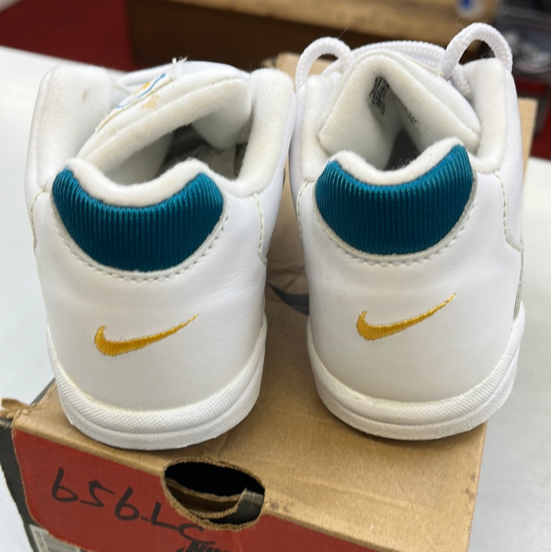 SZ 10C. 1996 Baby Nike Cross Trainer KID.