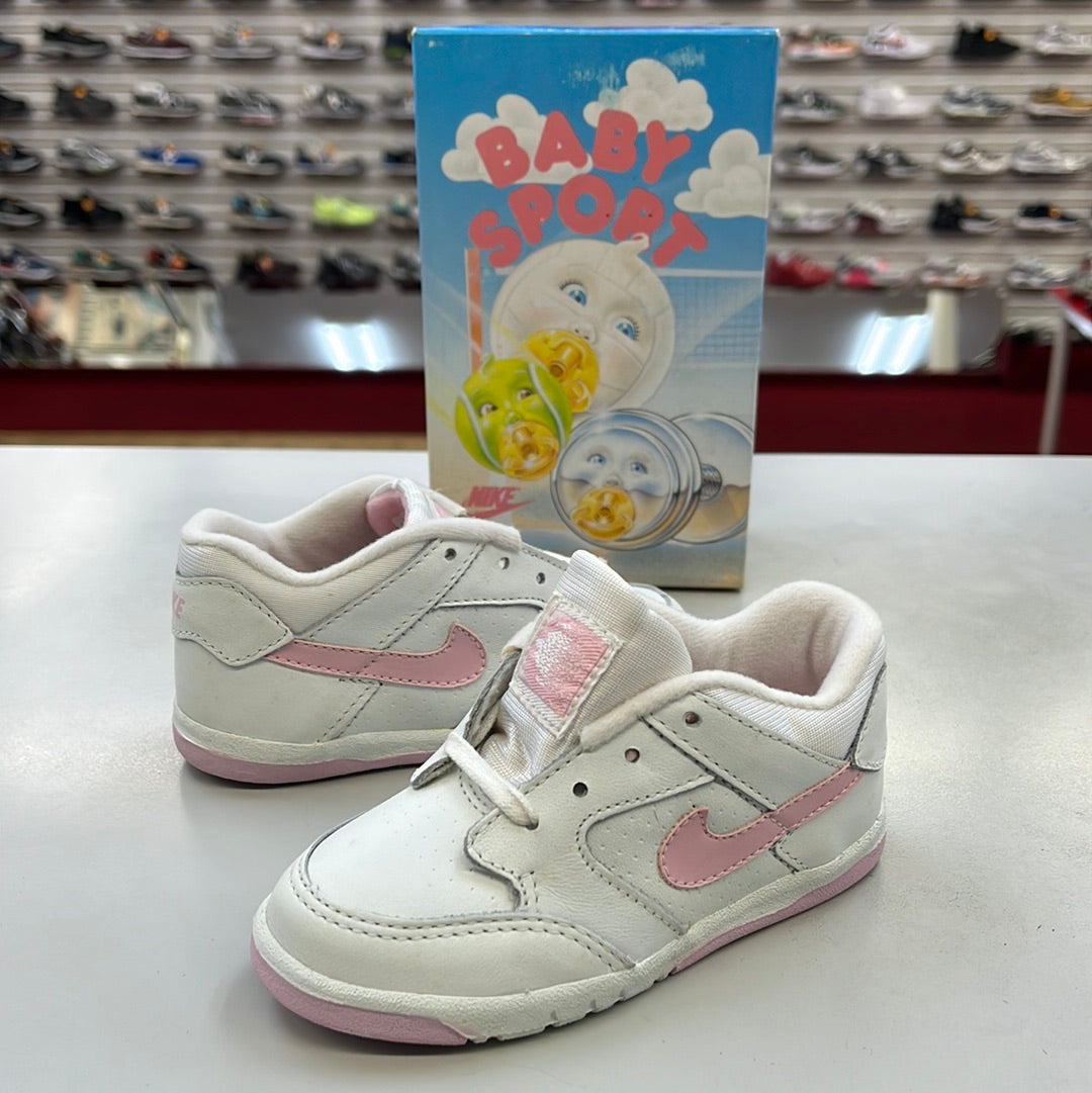 SZ 8C. 1992 Baby Nike Tech Challenge