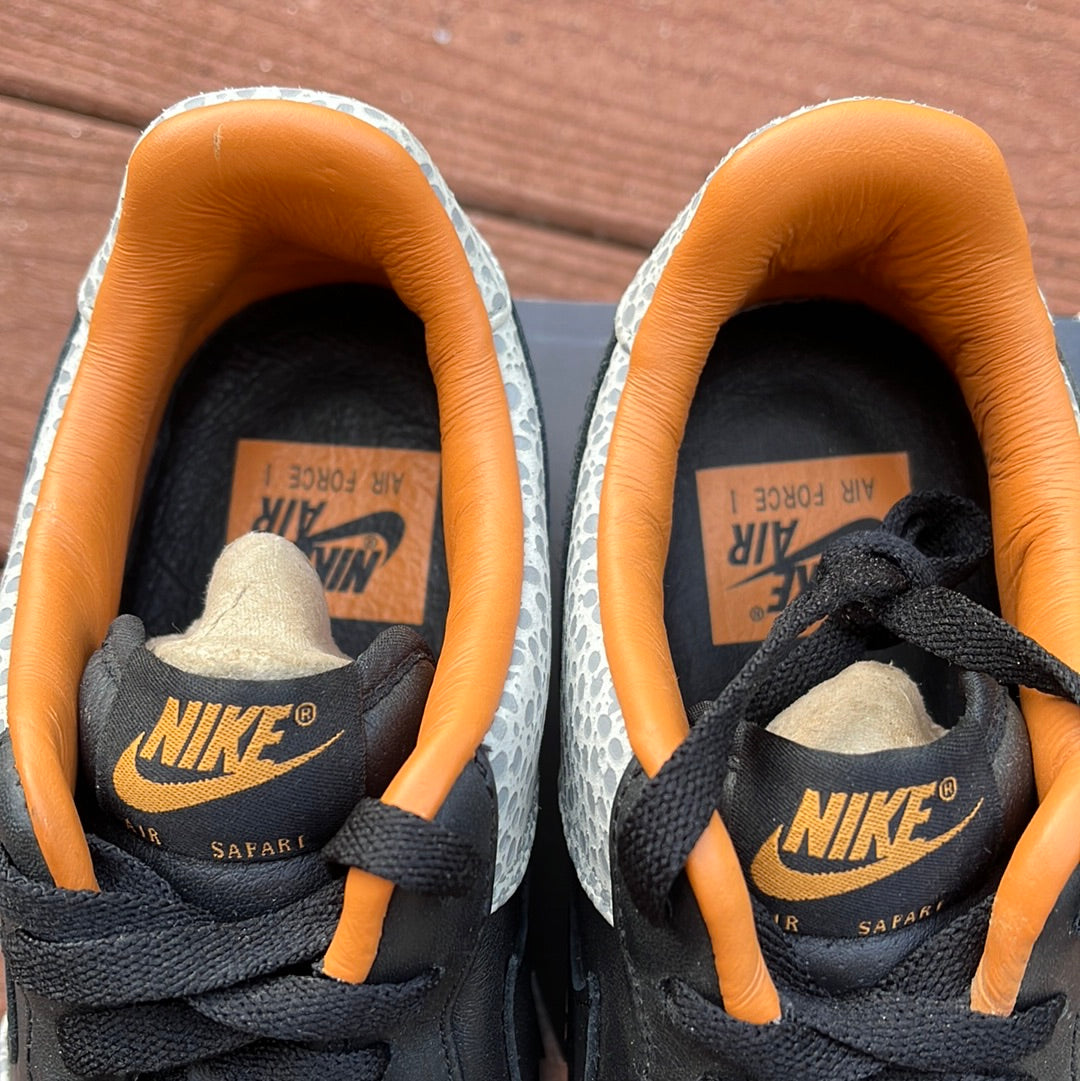 SZ 8 men. 2007 Nike AF1 Low Safari