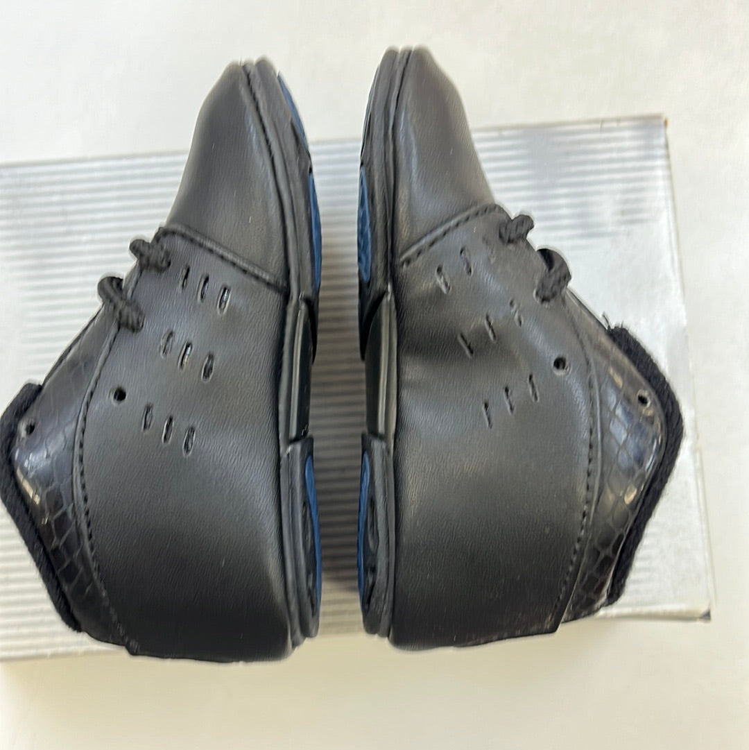 SZ 2C. 2002 Newborn Jordan XVII low
