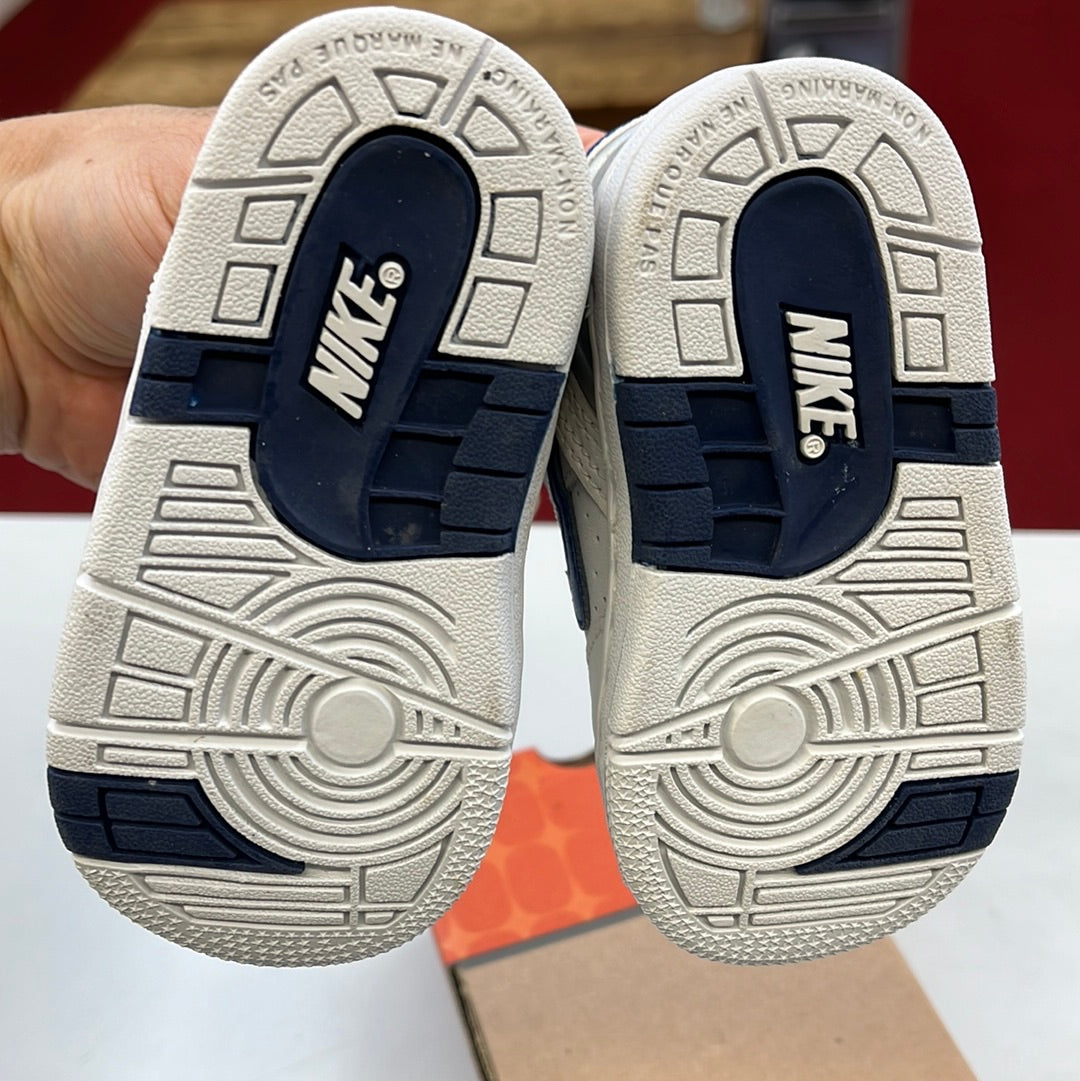 SZ 4C. 2003 Baby Nike AF2 low.