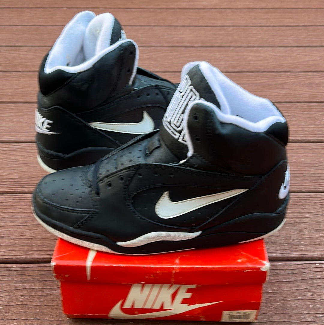 SZ 9.5 Men. 1991 DS Nike Court Force Mid.