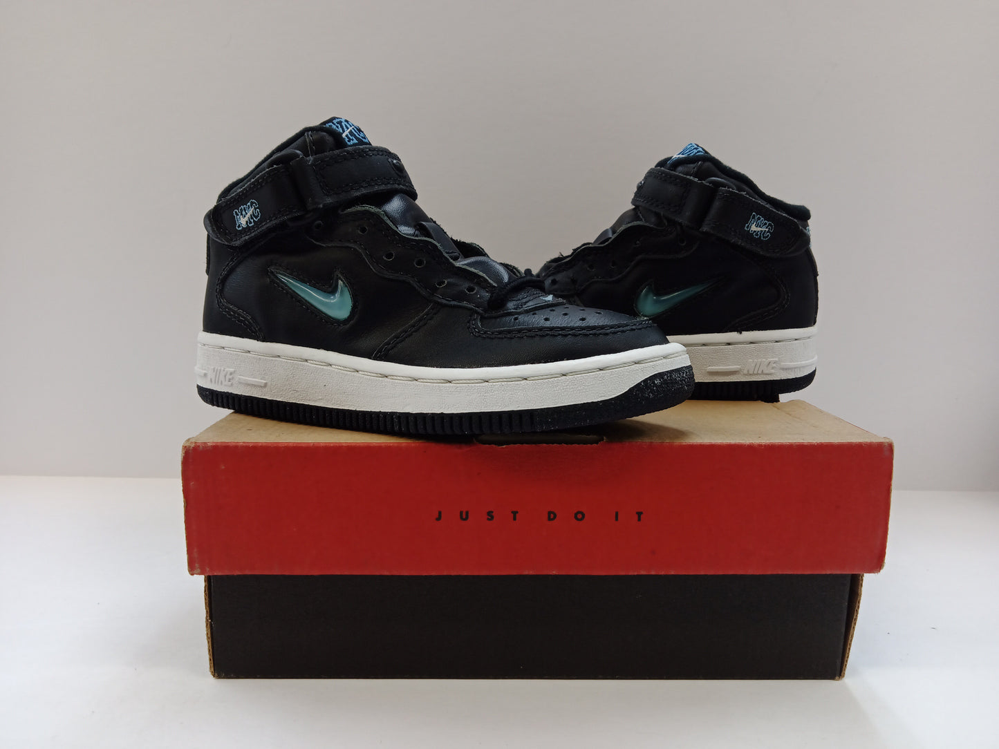 1997 Nike Force 1 Mid NYC