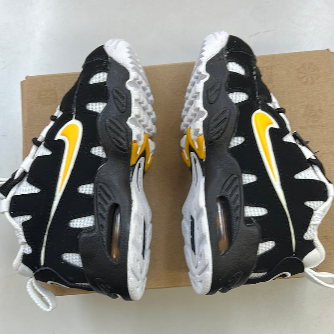SZ 7.5C. 2011 Baby Nike Air Max Nomo.